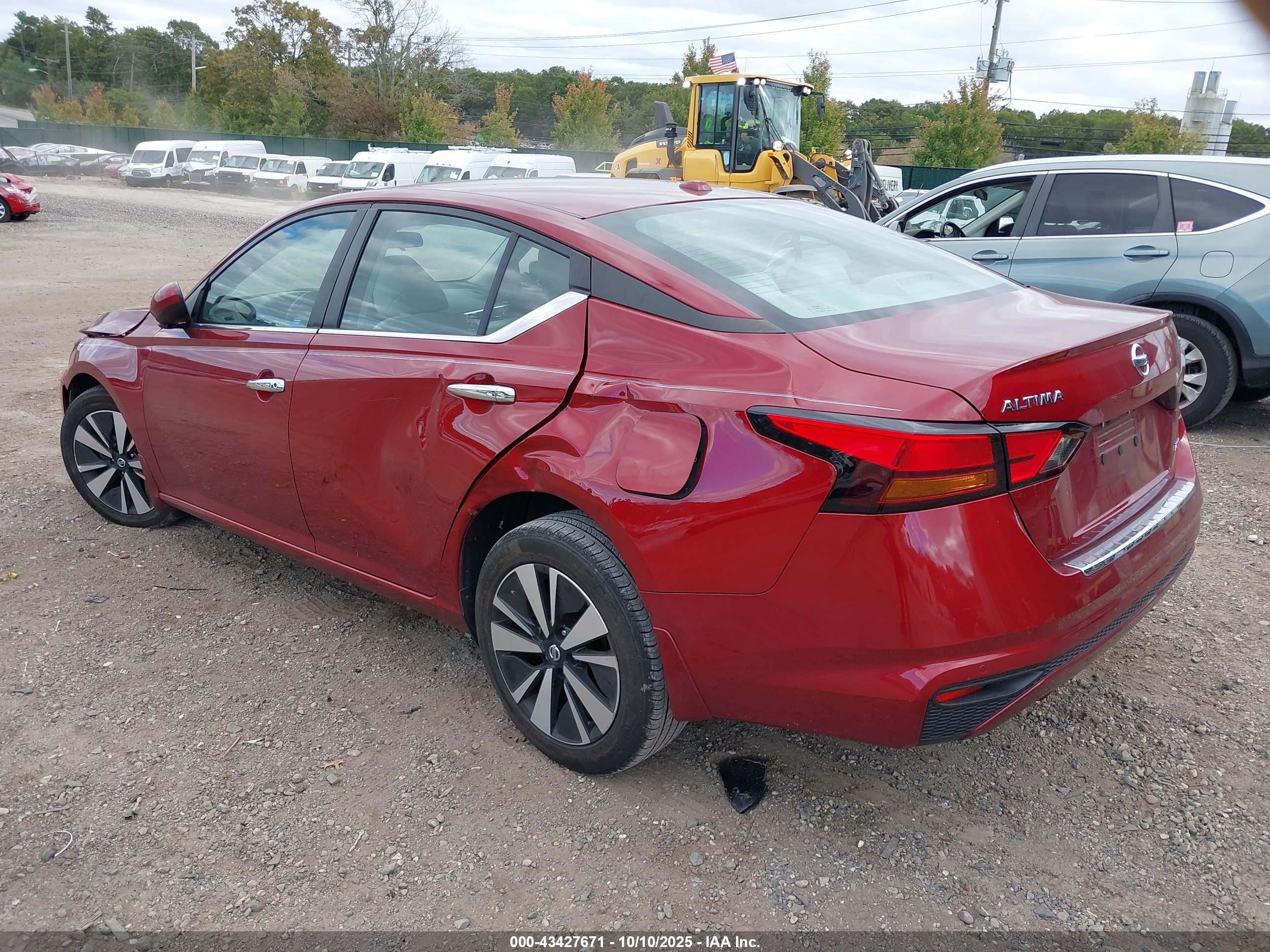 NISSAN ALTIMA image 3