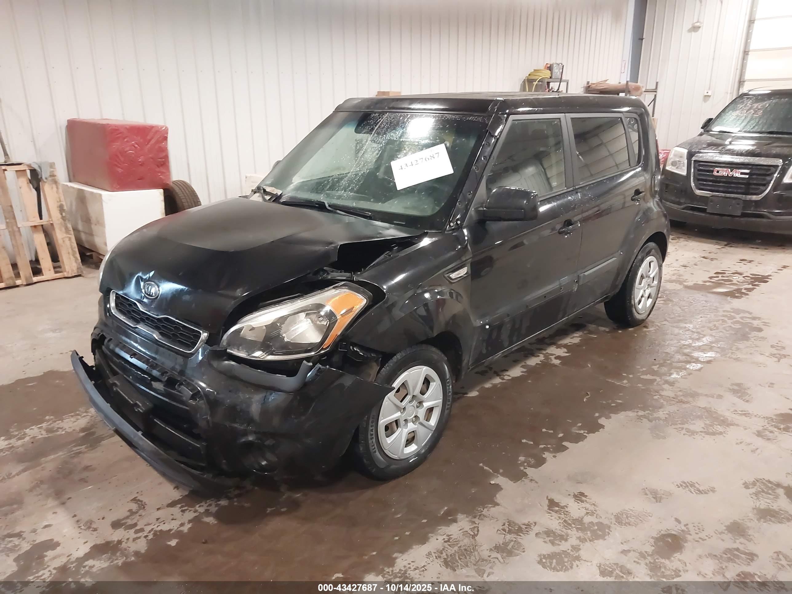 KIA SOUL image 2