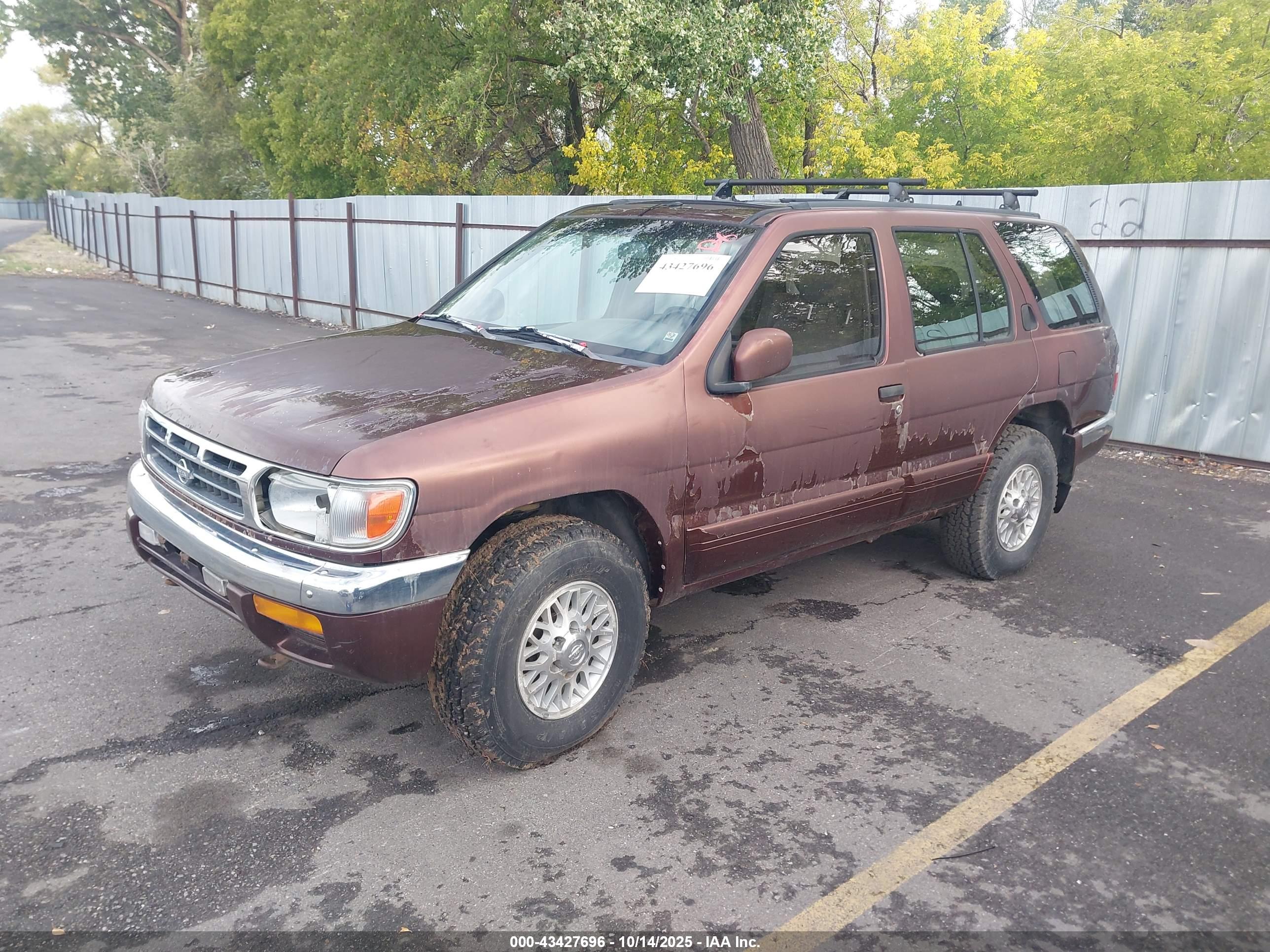 NISSAN PATHFINDER image 2
