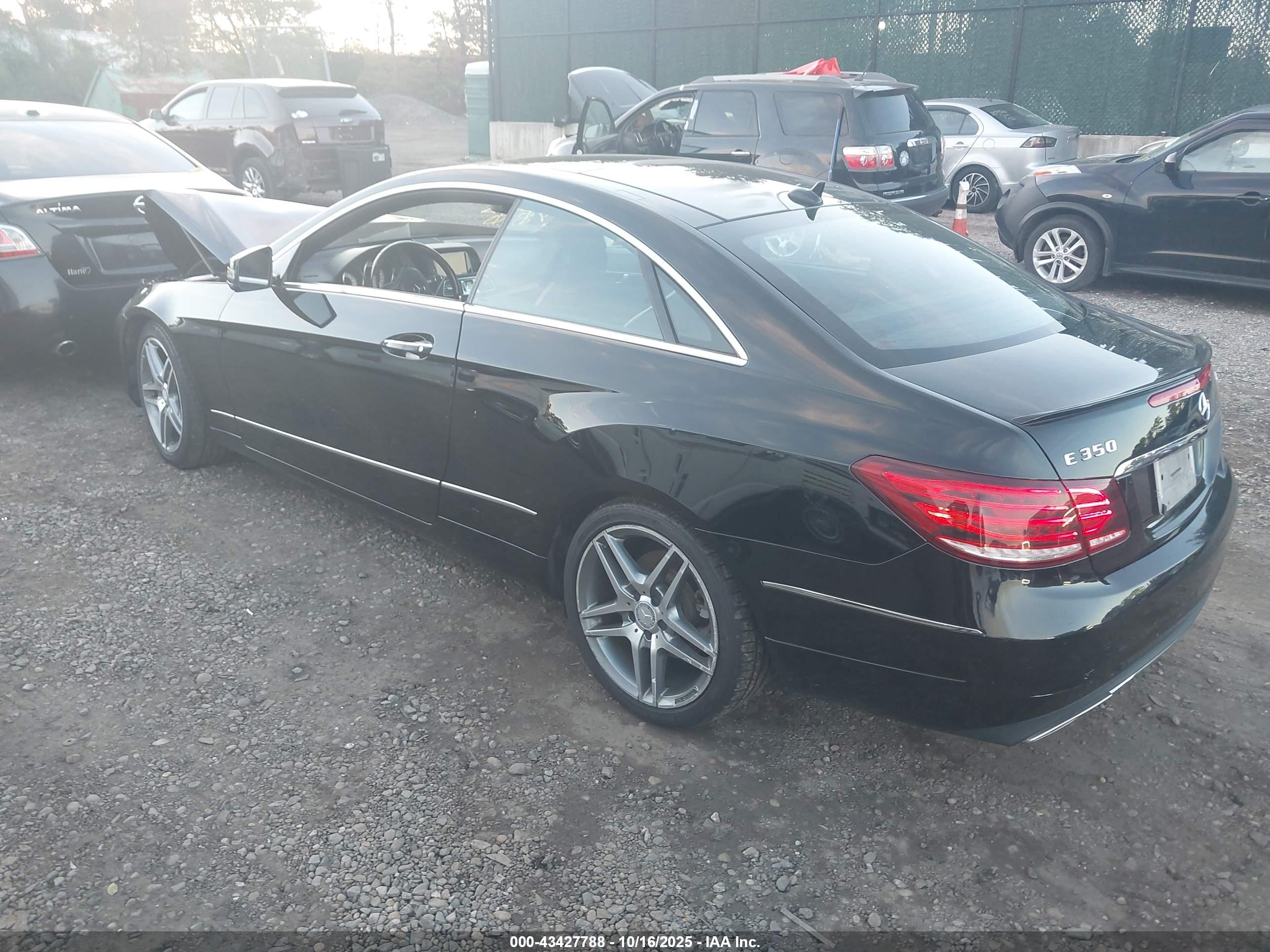 MERCEDES-BENZ E image 3