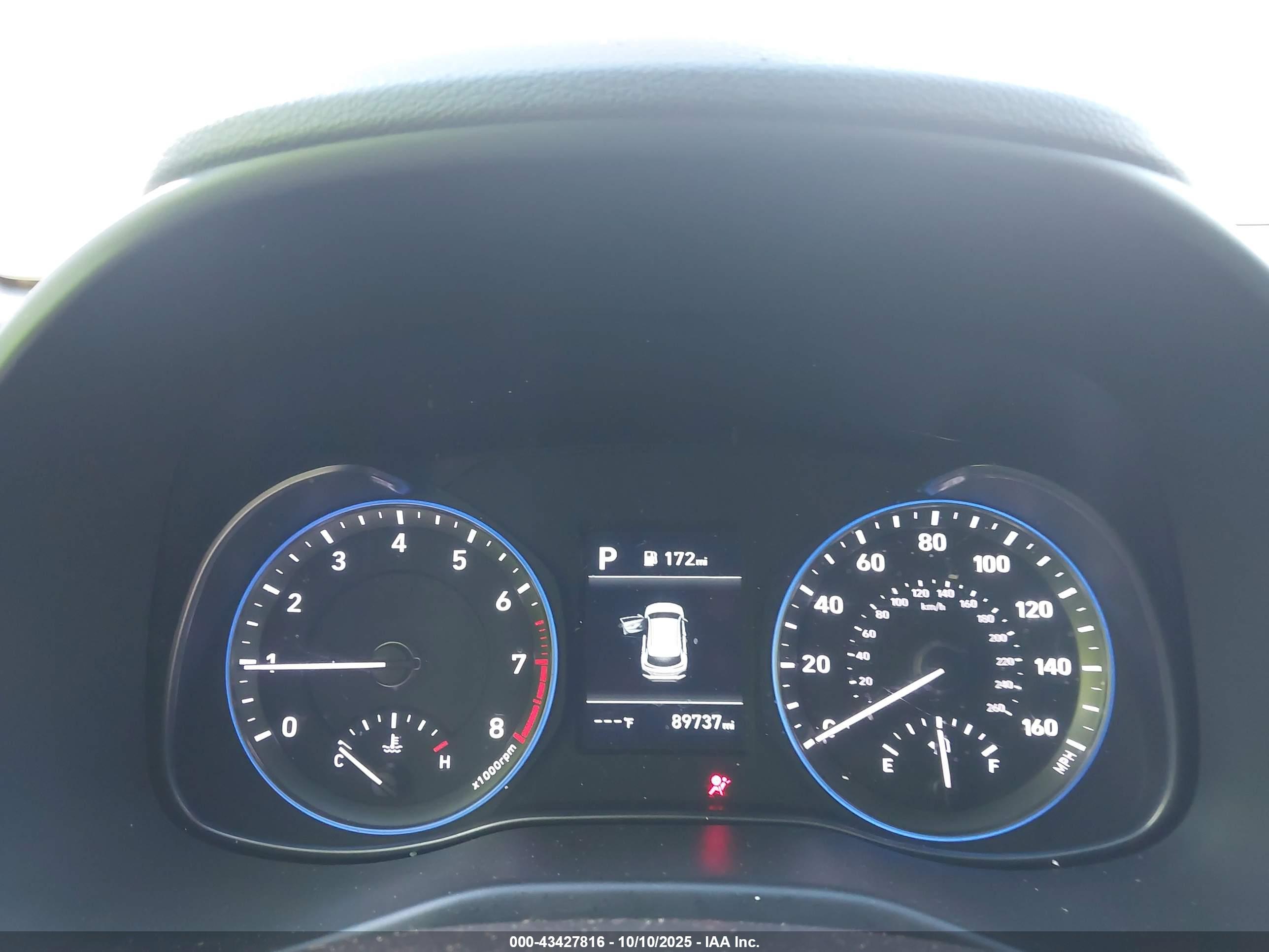 HYUNDAI KONA image 7
