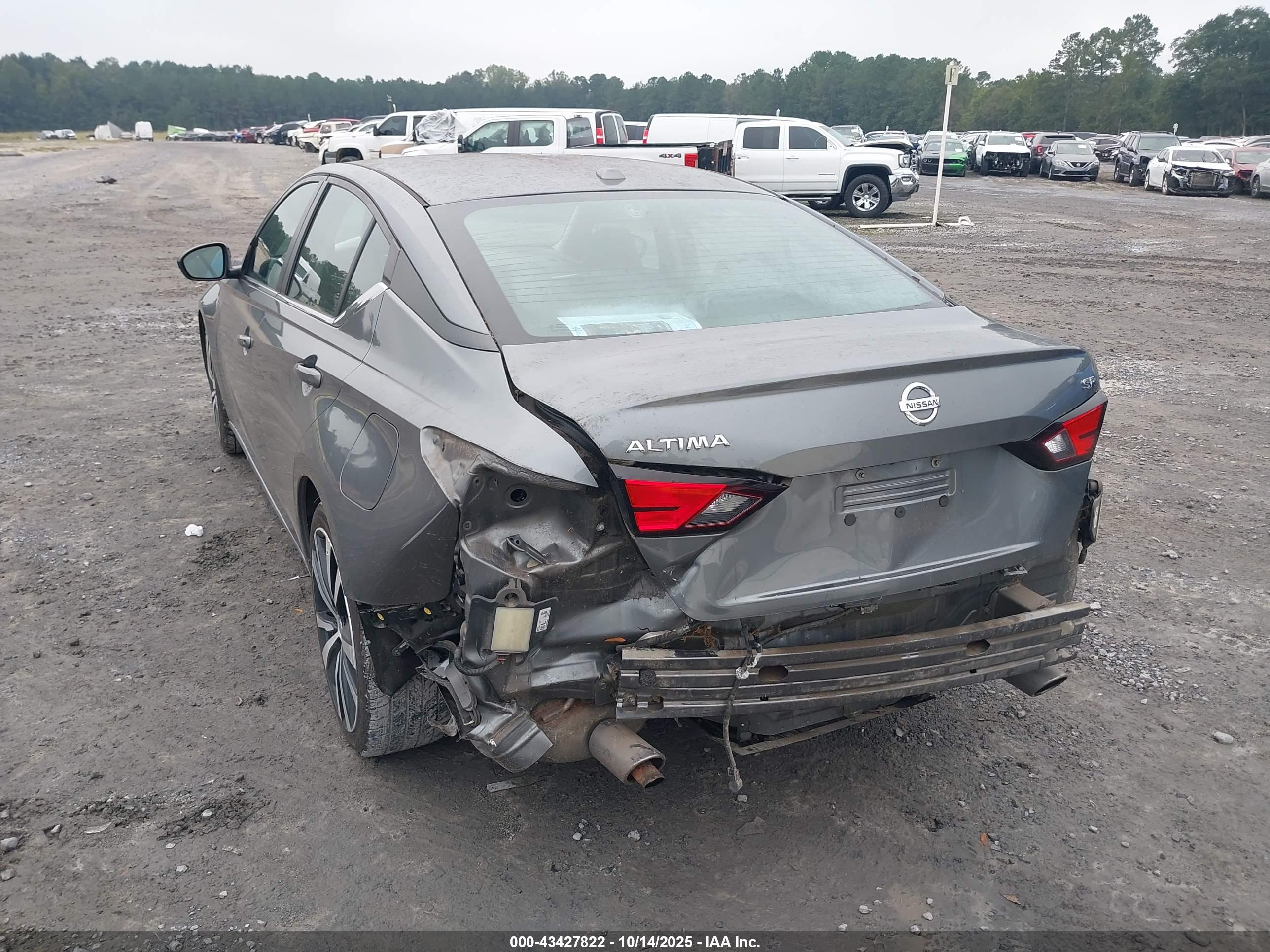 NISSAN ALTIMA image 3