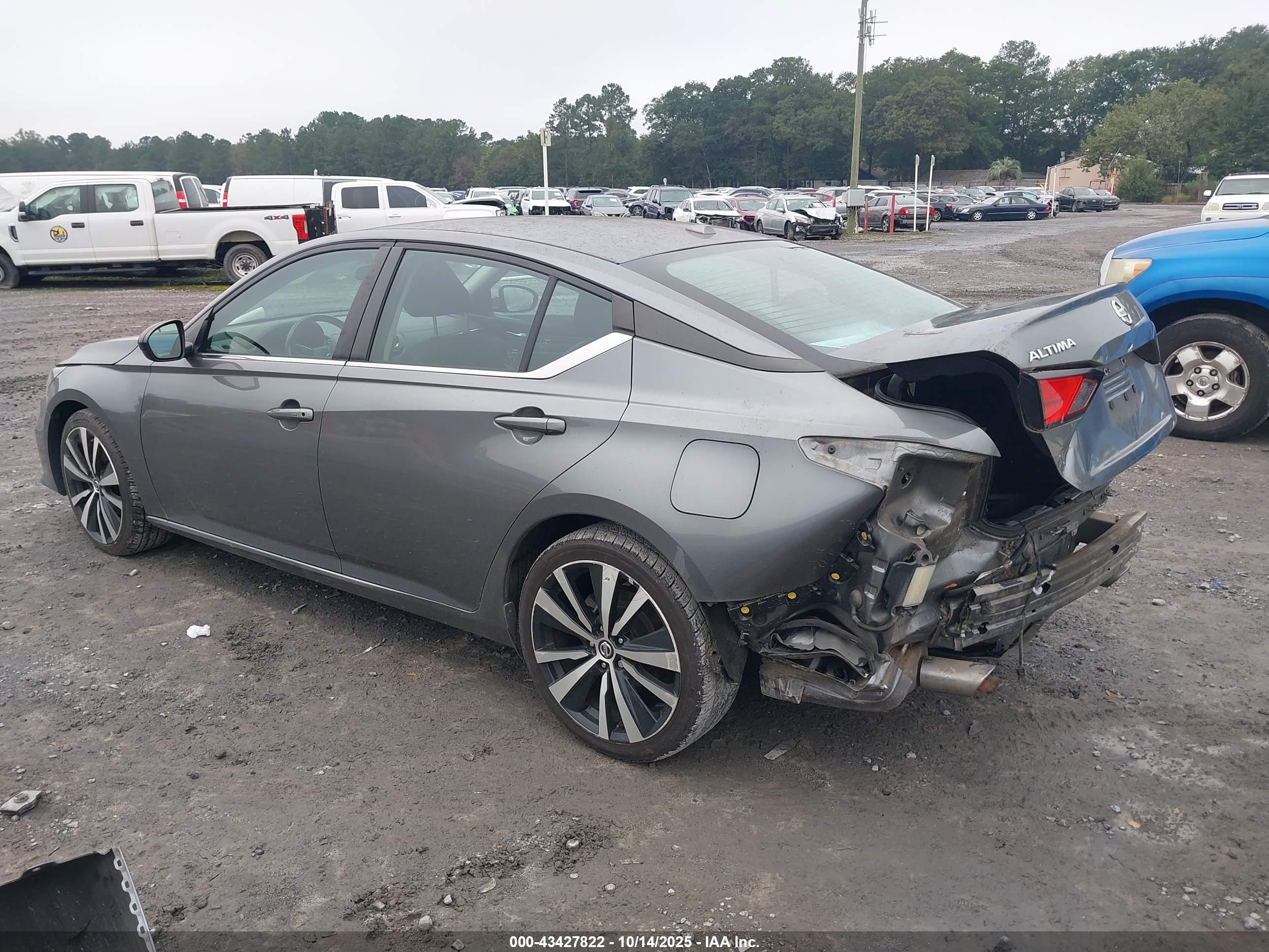 NISSAN ALTIMA image 4