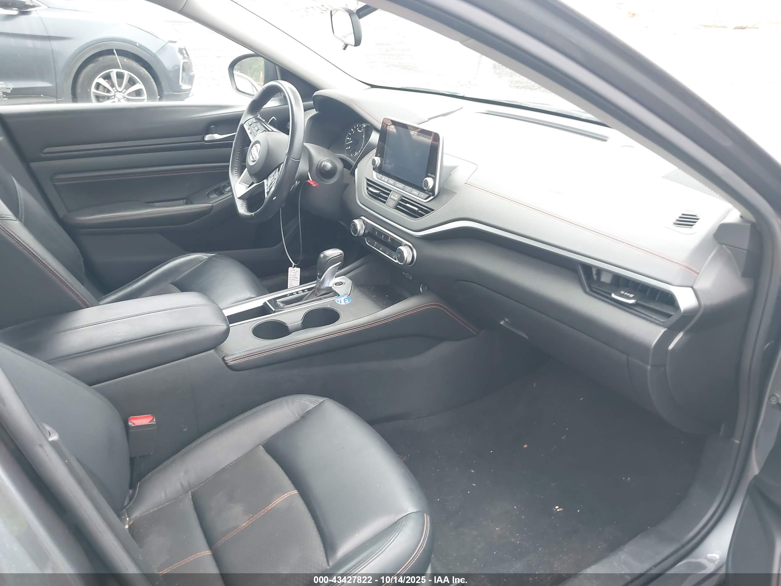 NISSAN ALTIMA image 5
