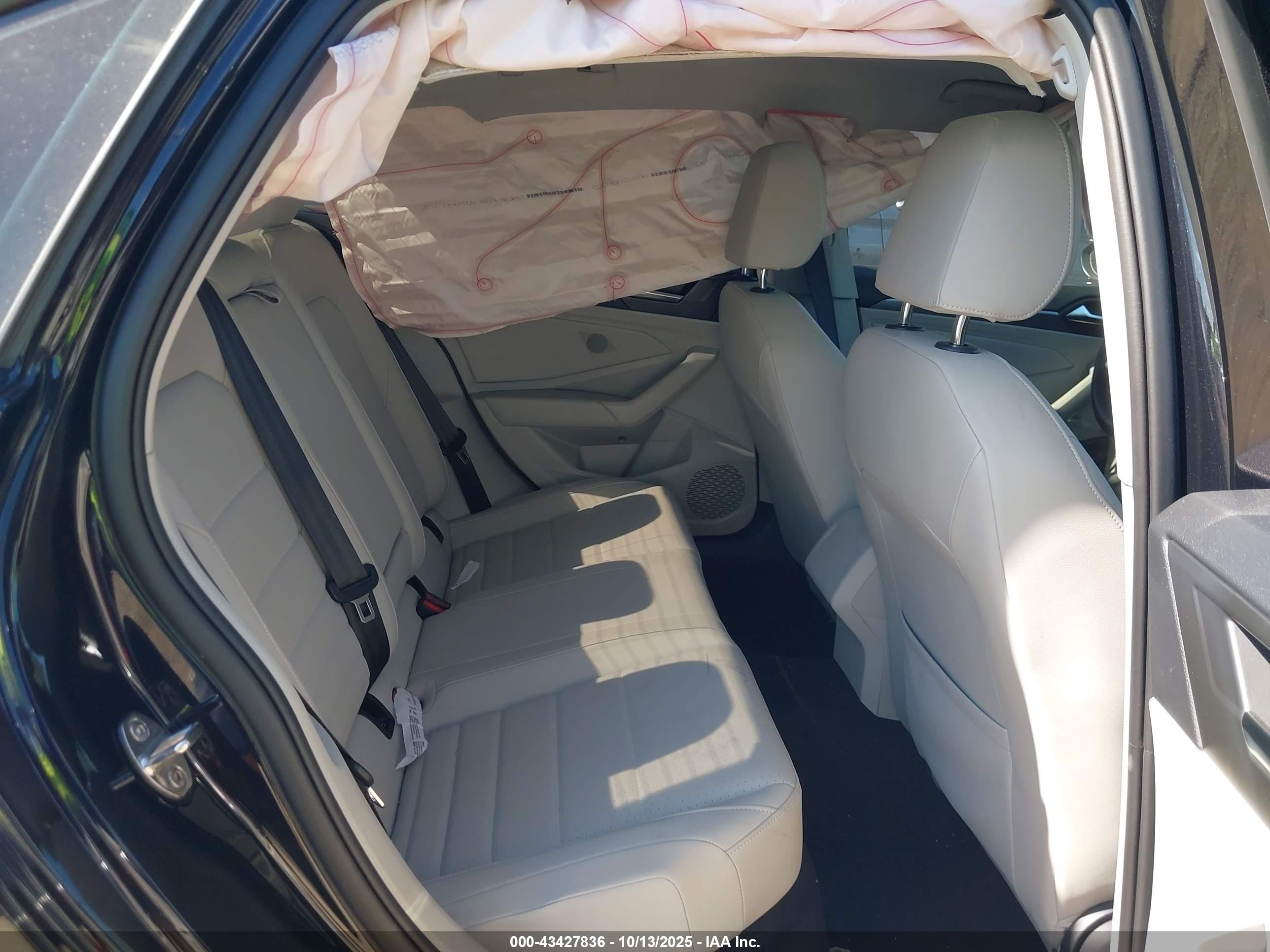 VOLKSWAGEN JETTA image 8