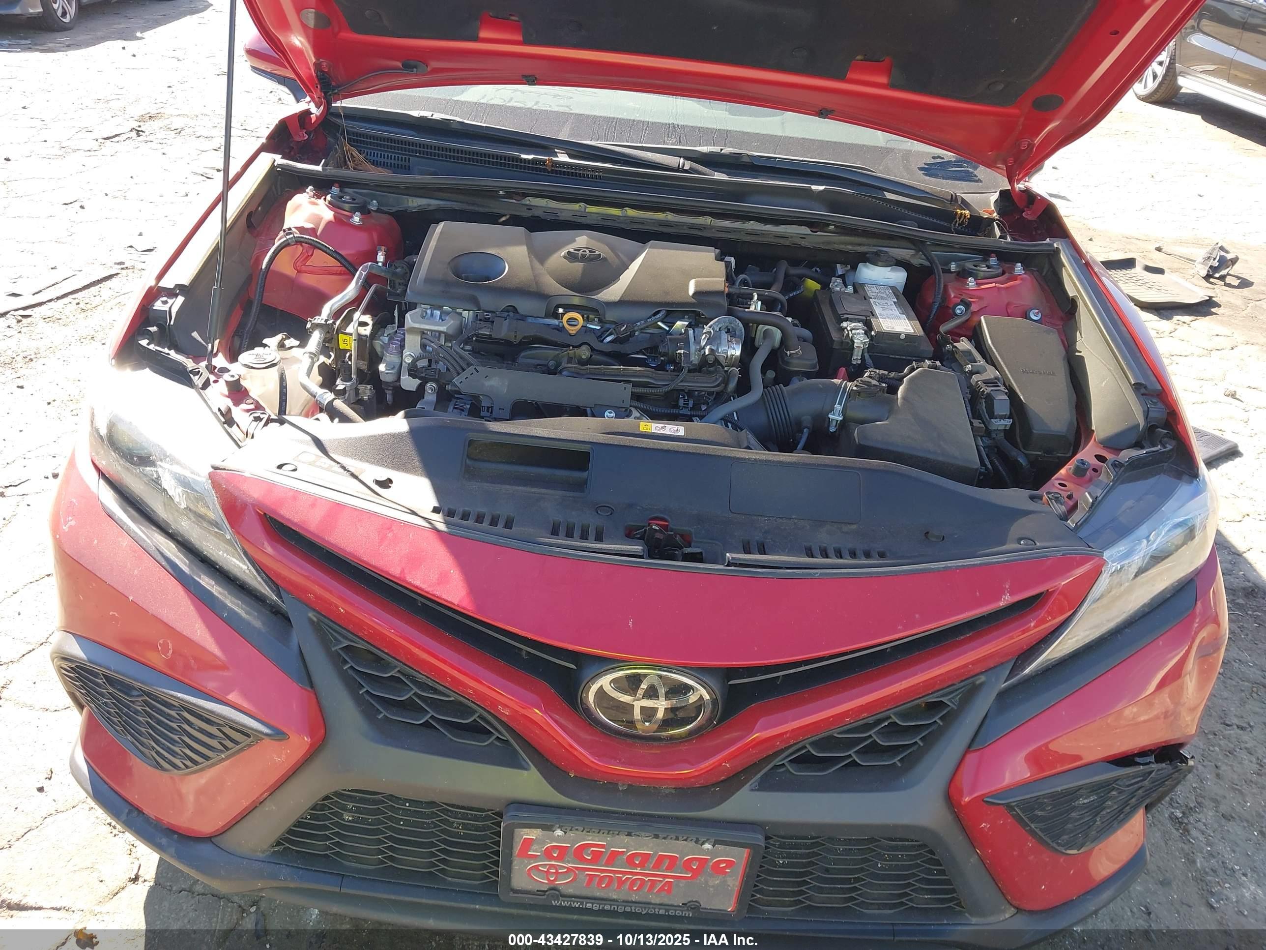 TOYOTA CAMRY image 10