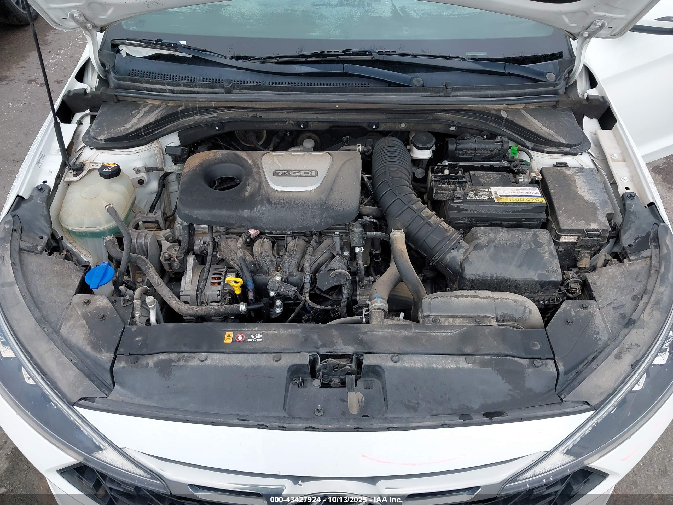 HYUNDAI ELANTRA image 10