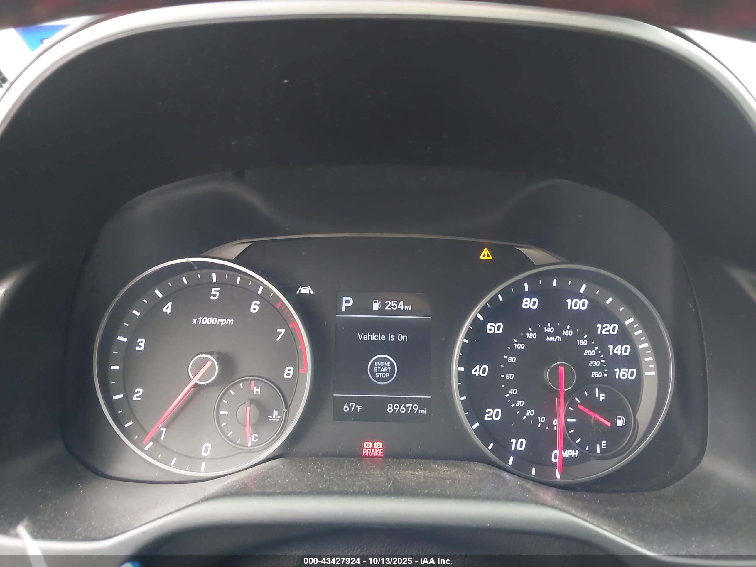 HYUNDAI ELANTRA image 7