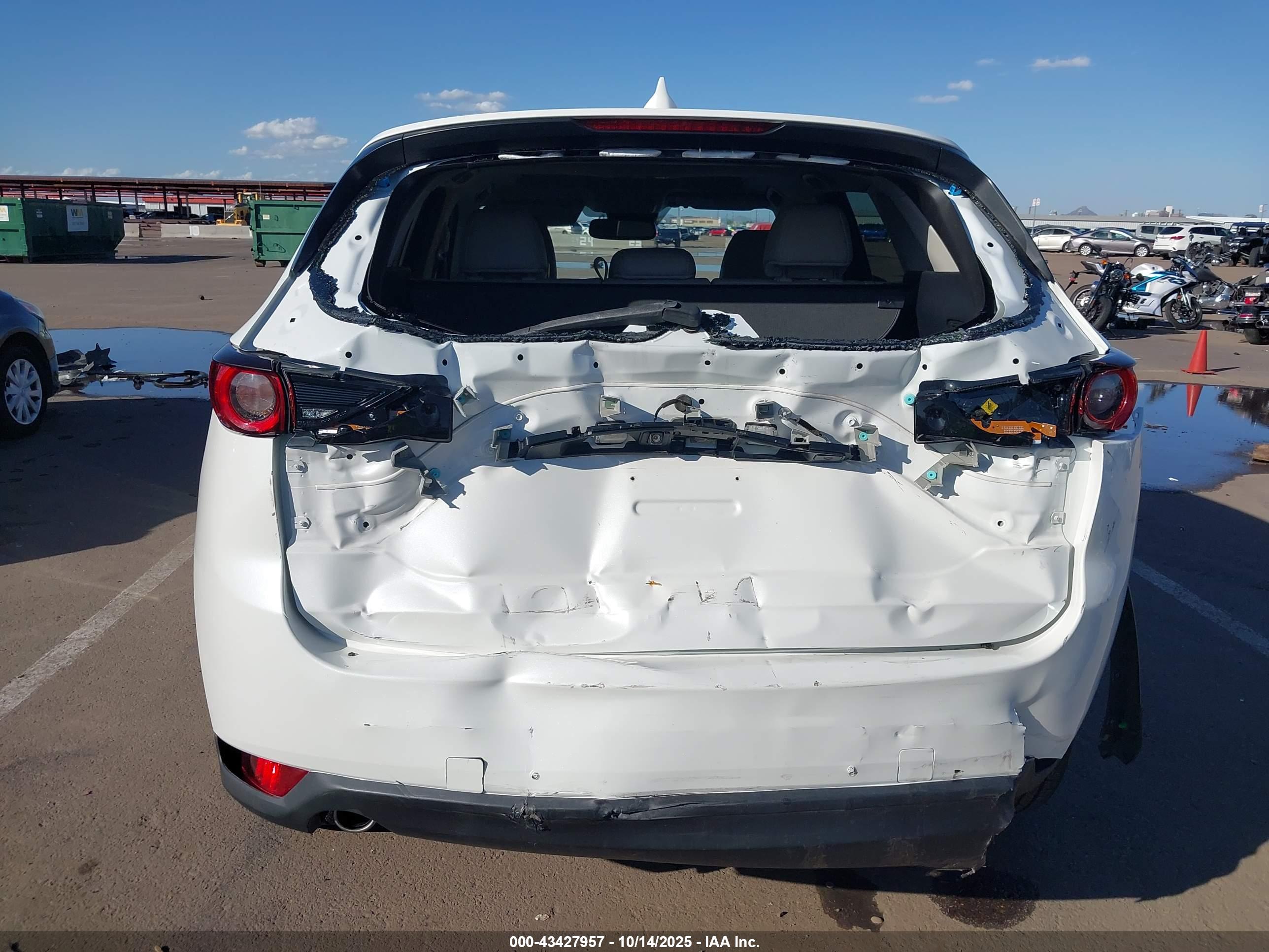 MAZDA CX-5 image 6