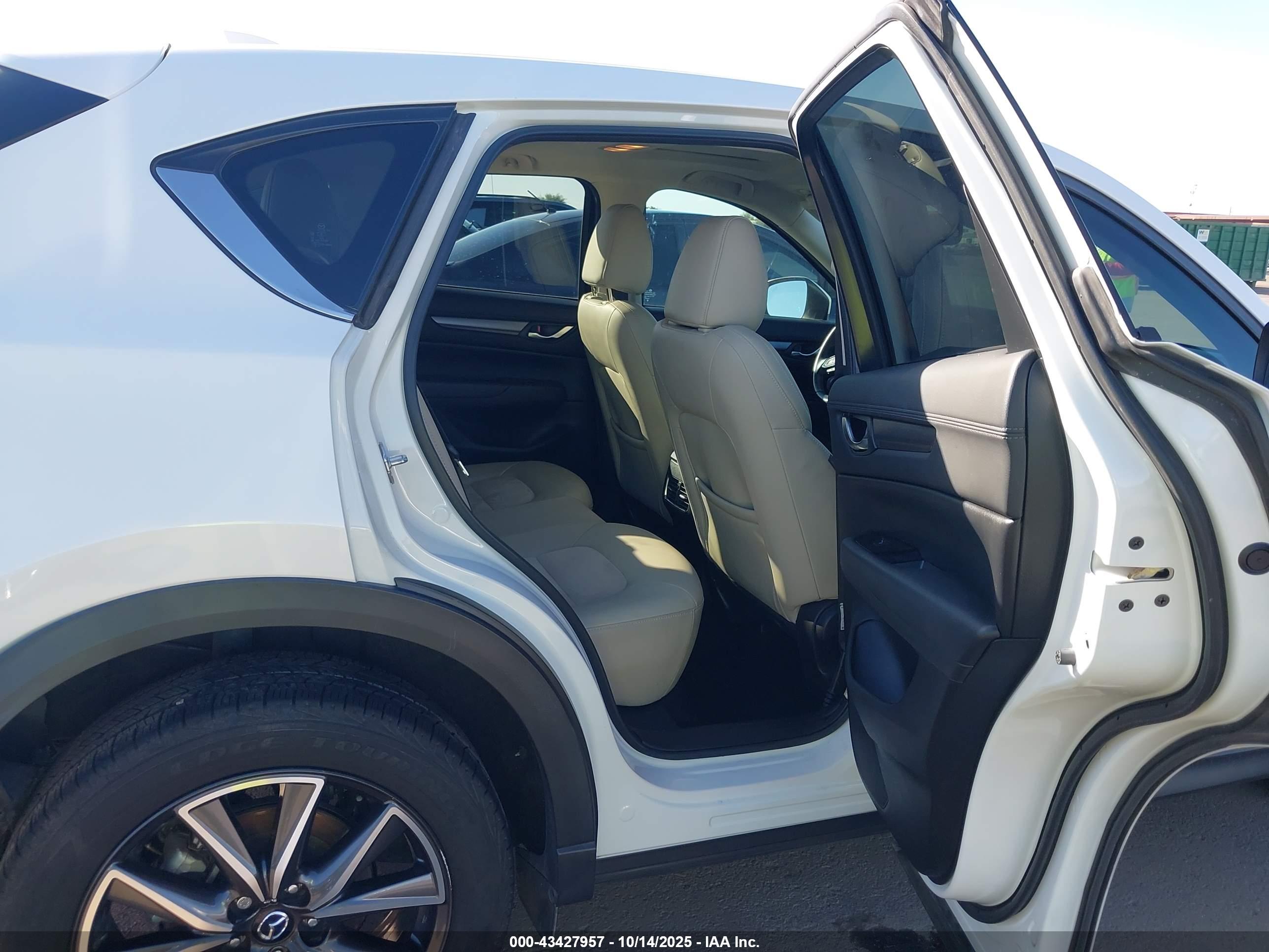 MAZDA CX-5 image 8