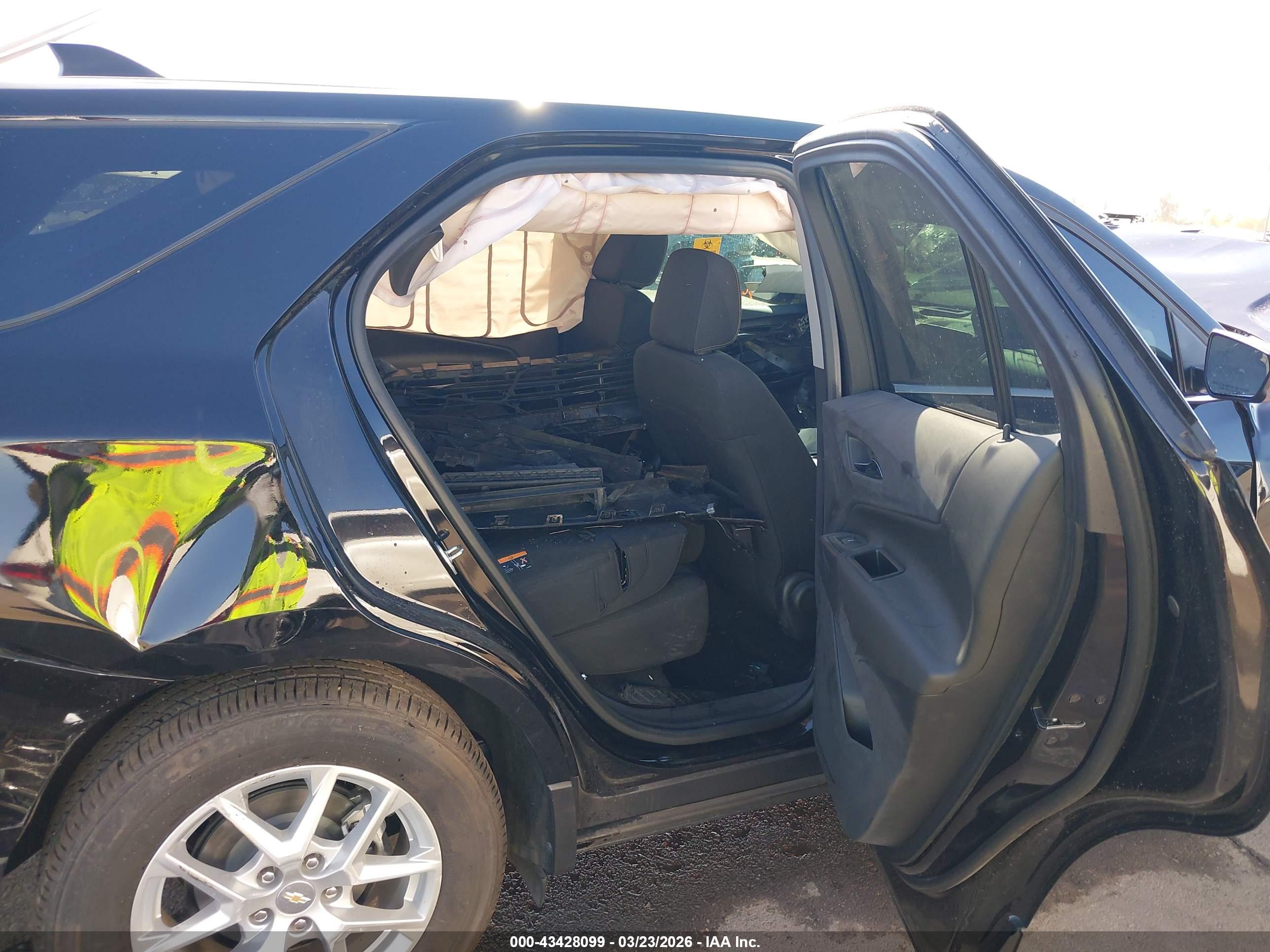 CHEVROLET EQUINOX image 8