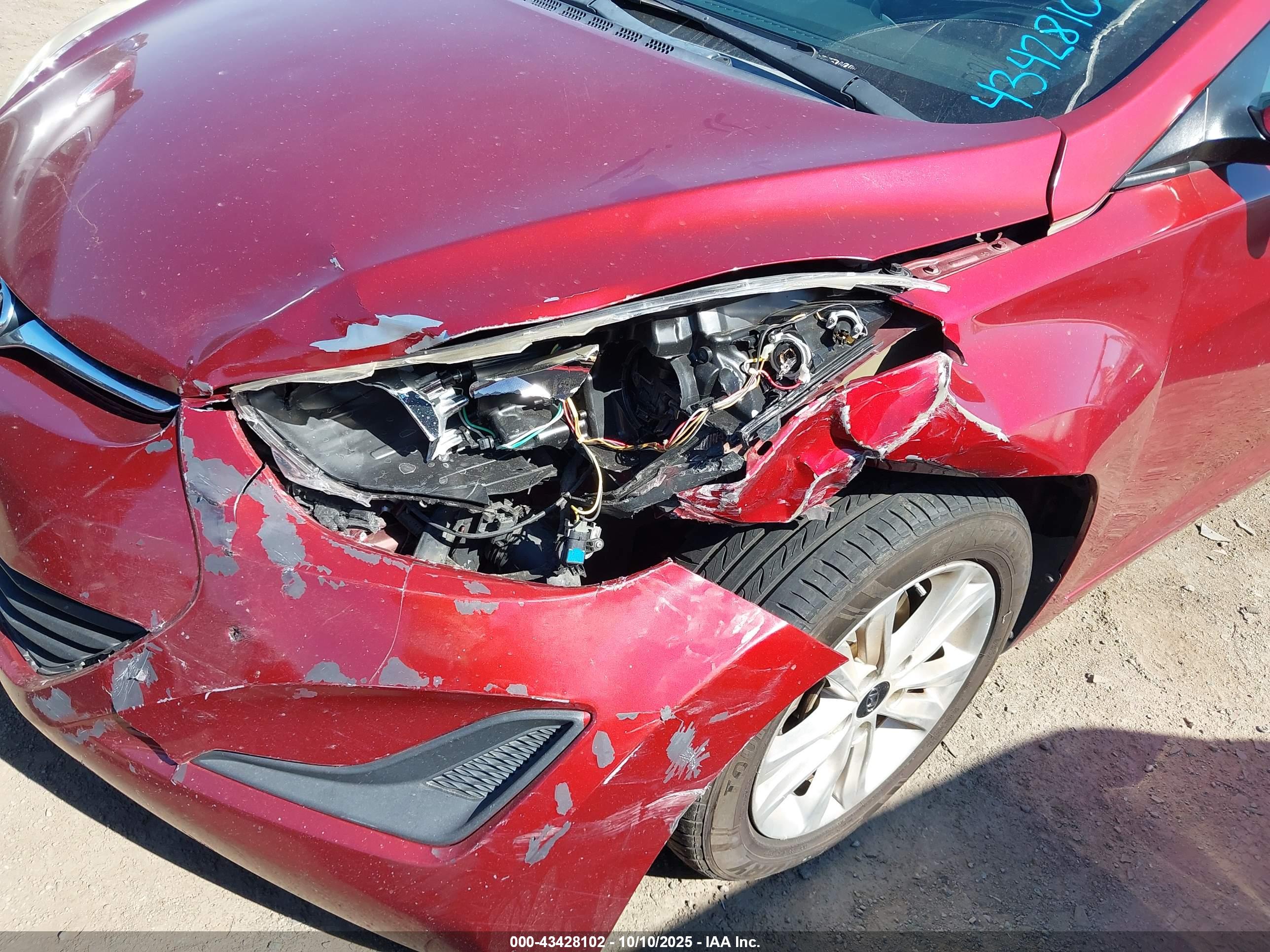 HYUNDAI ELANTRA image 6