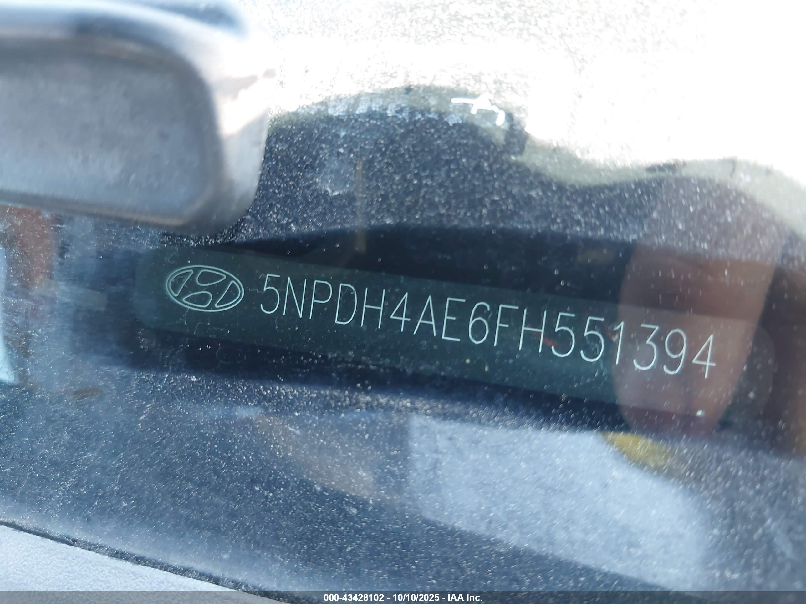 HYUNDAI ELANTRA image 9