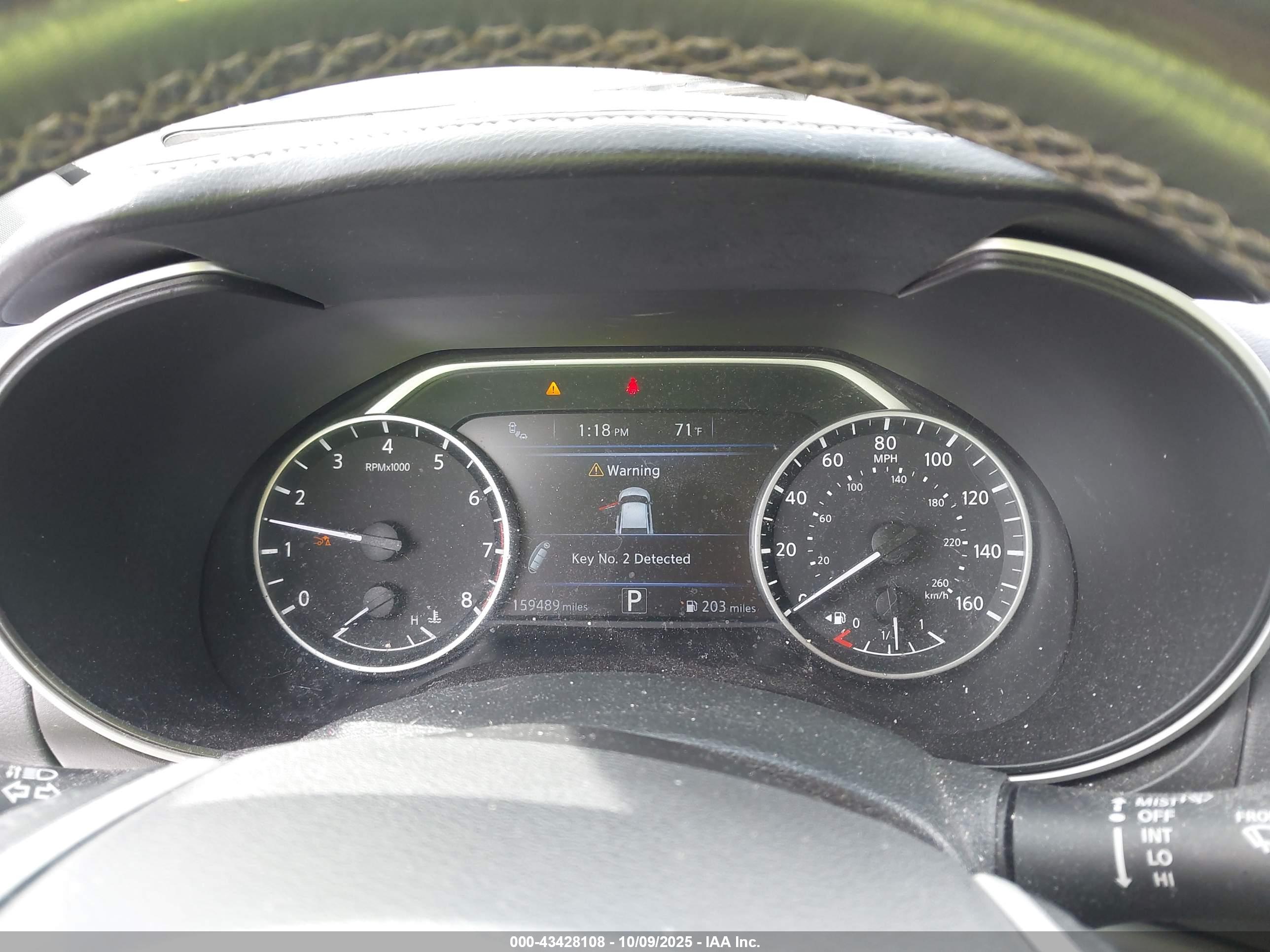 NISSAN MAXIMA image 7