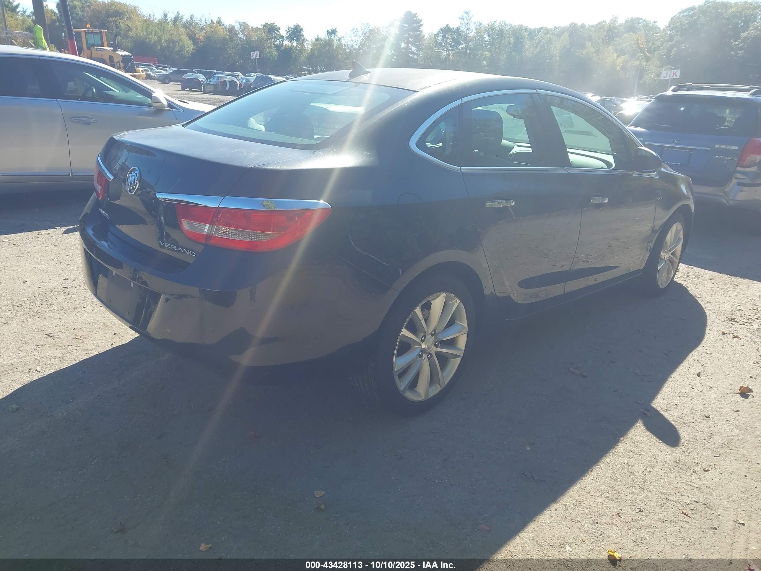 BUICK VERANO image 4