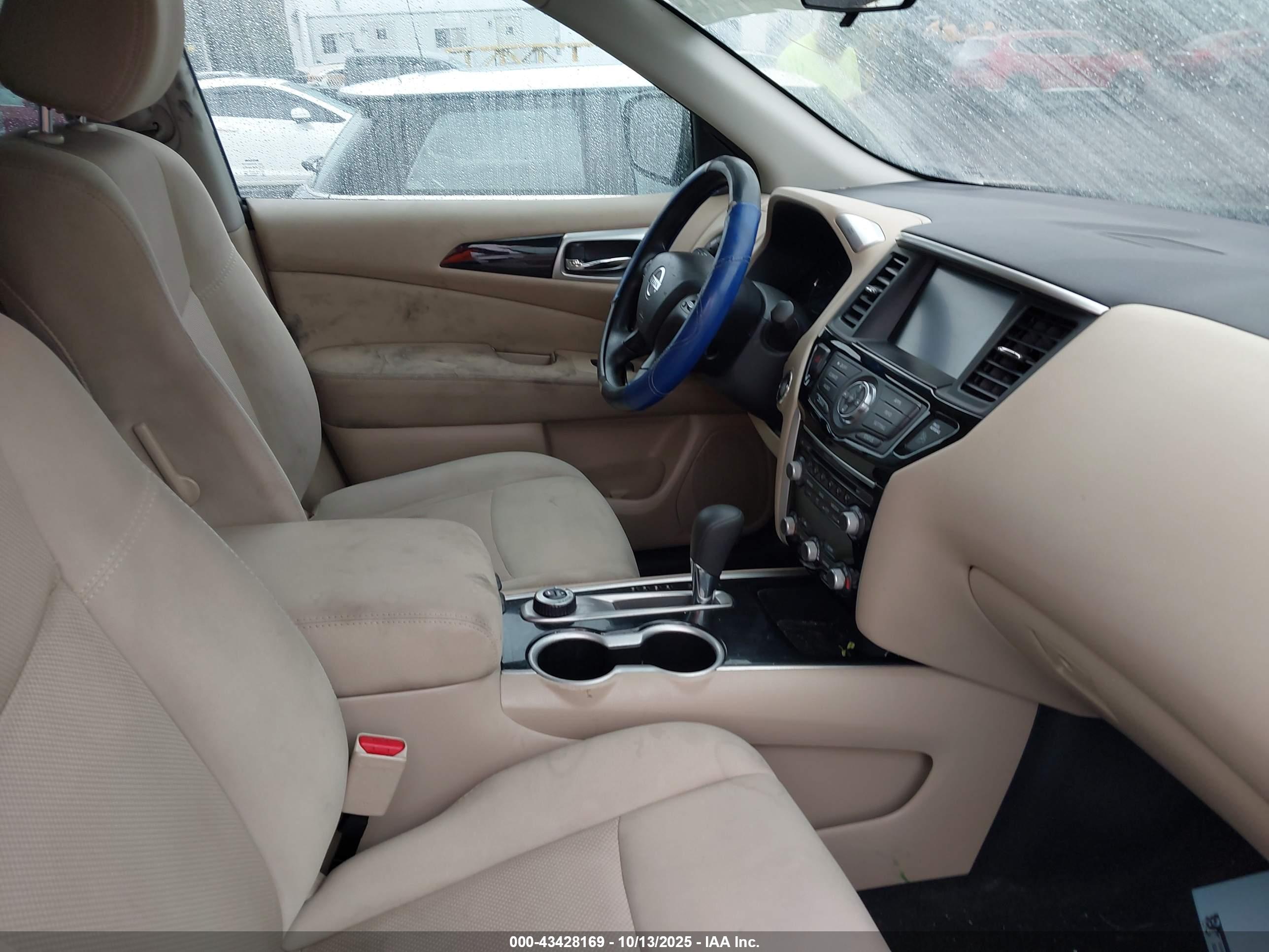 NISSAN PATHFINDER image 5