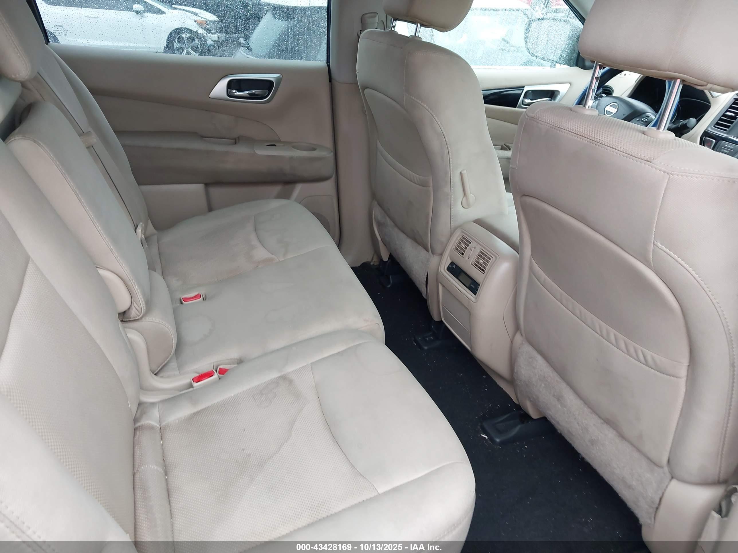 NISSAN PATHFINDER image 8
