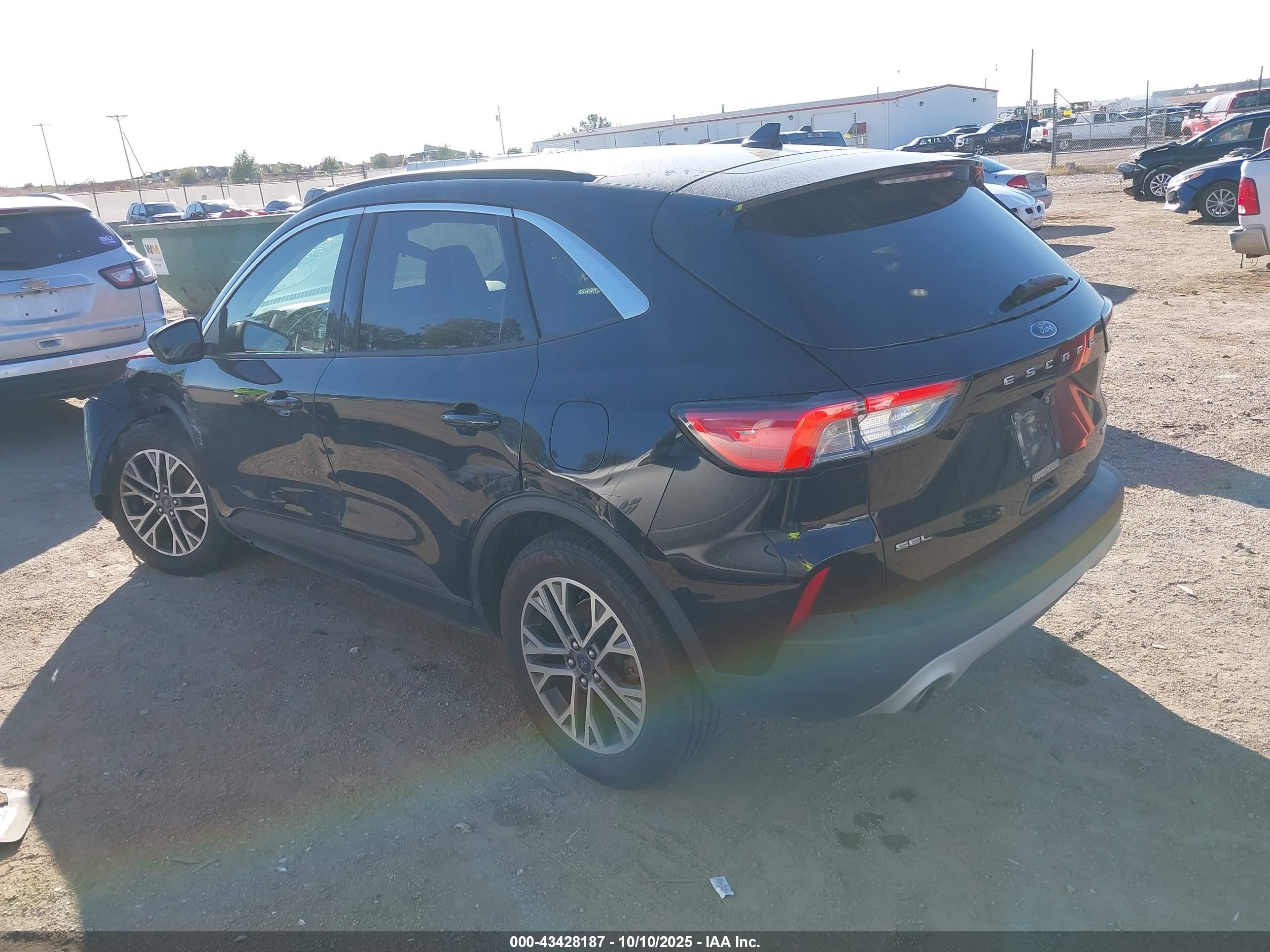 FORD ESCAPE image 3