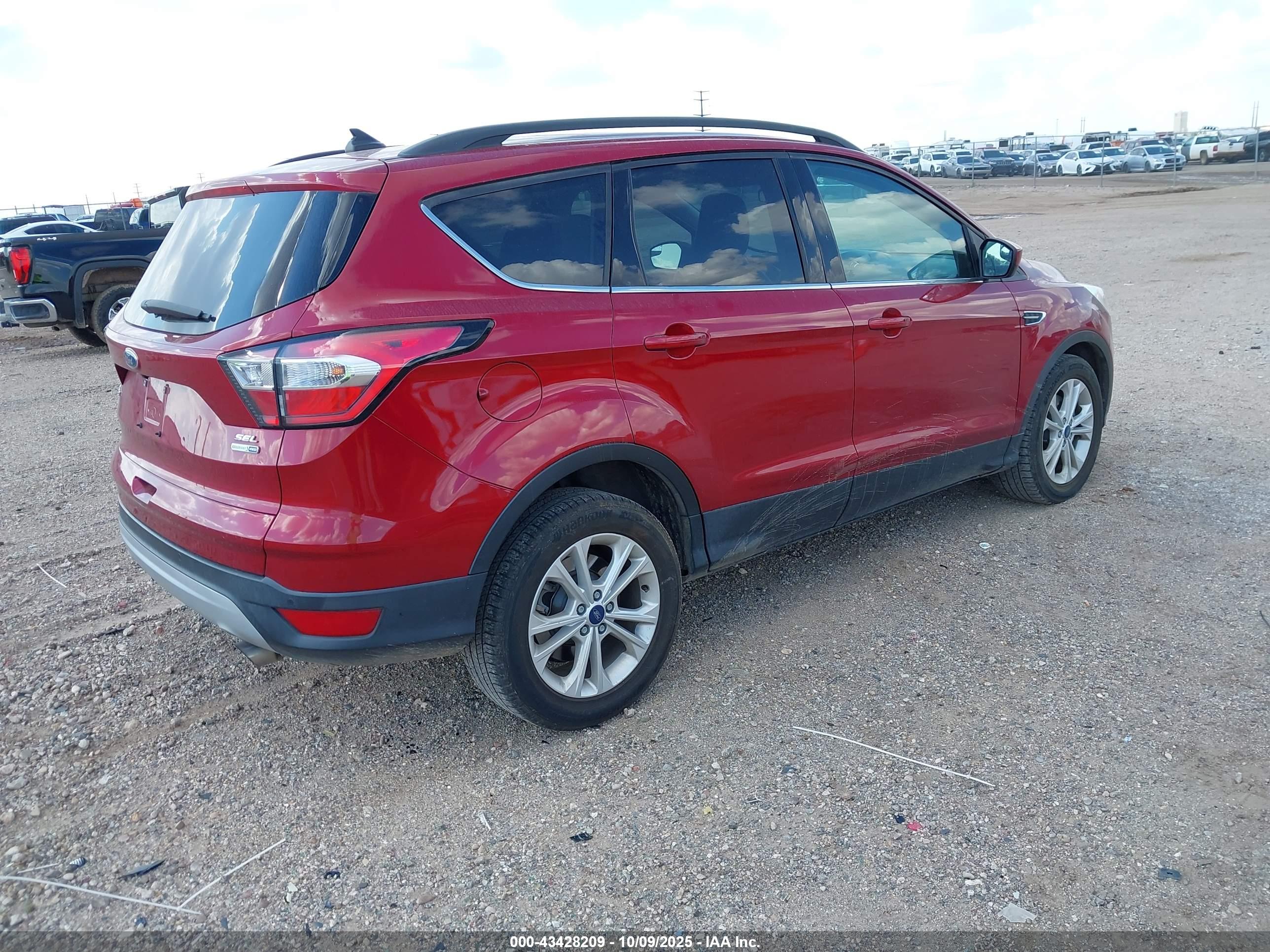 FORD ESCAPE image 4