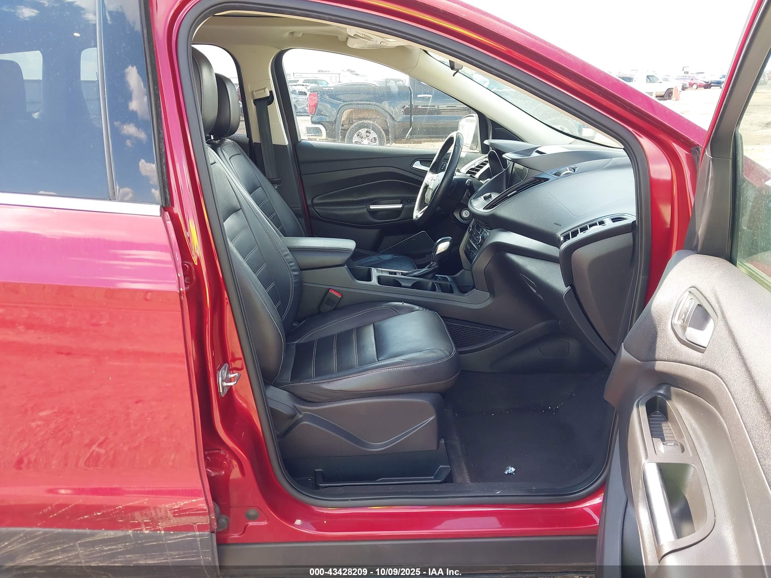 FORD ESCAPE image 5