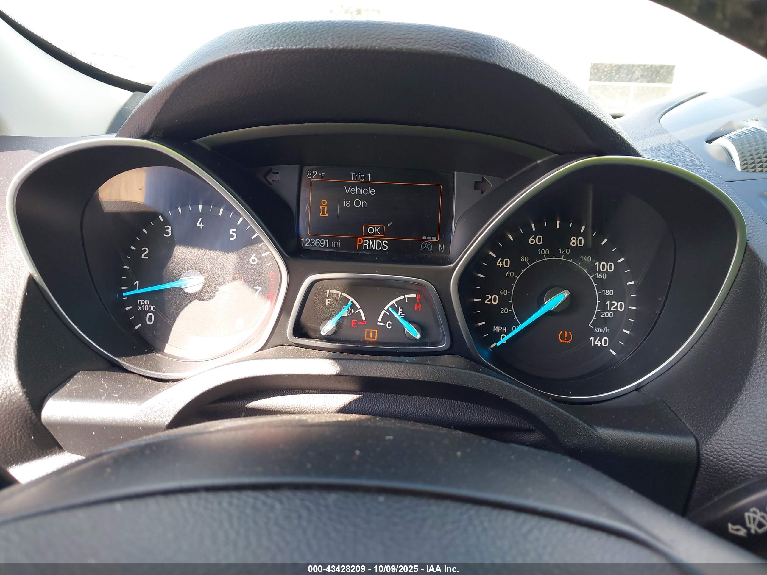 FORD ESCAPE image 7