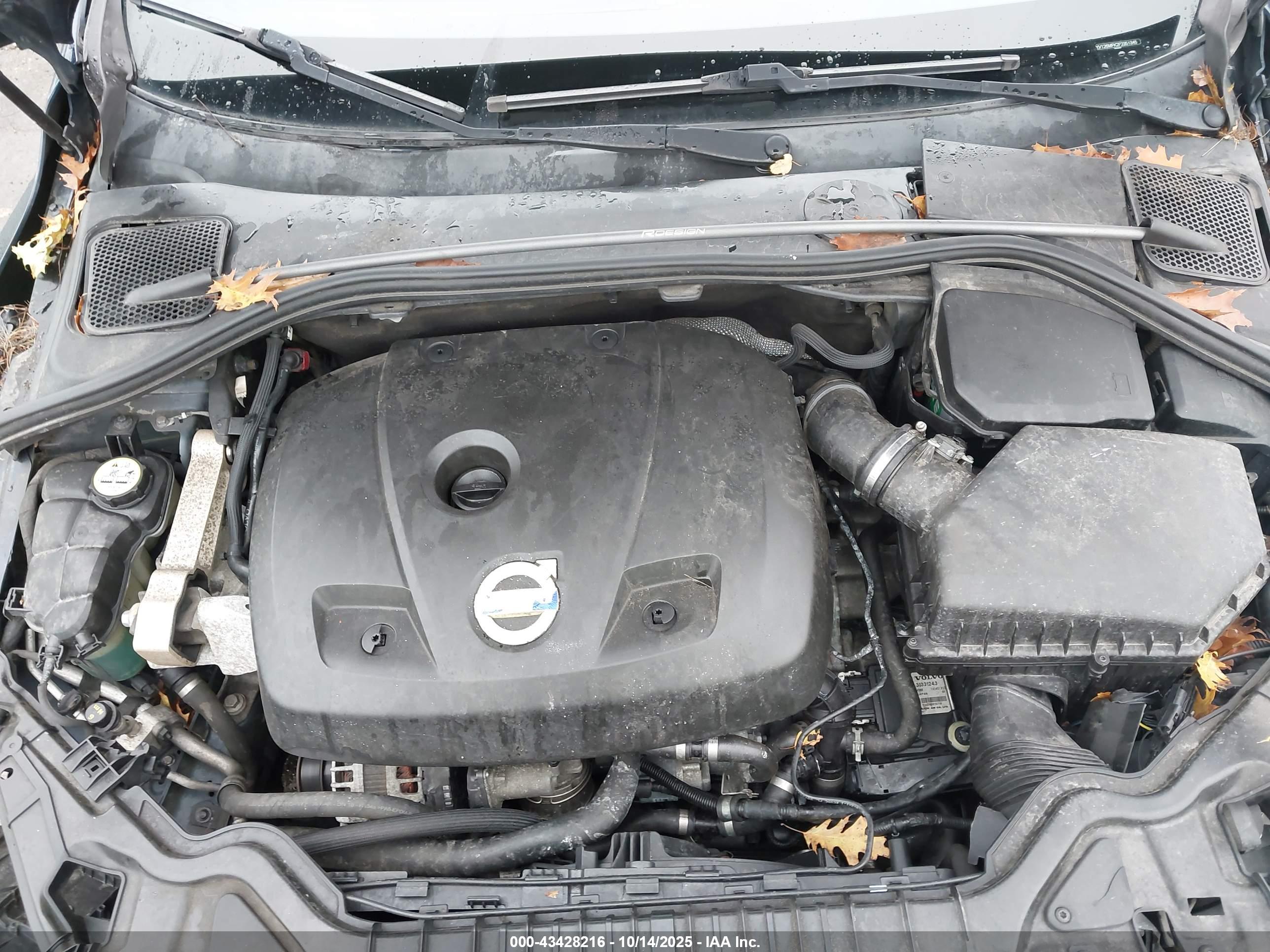 VOLVO S60 image 10