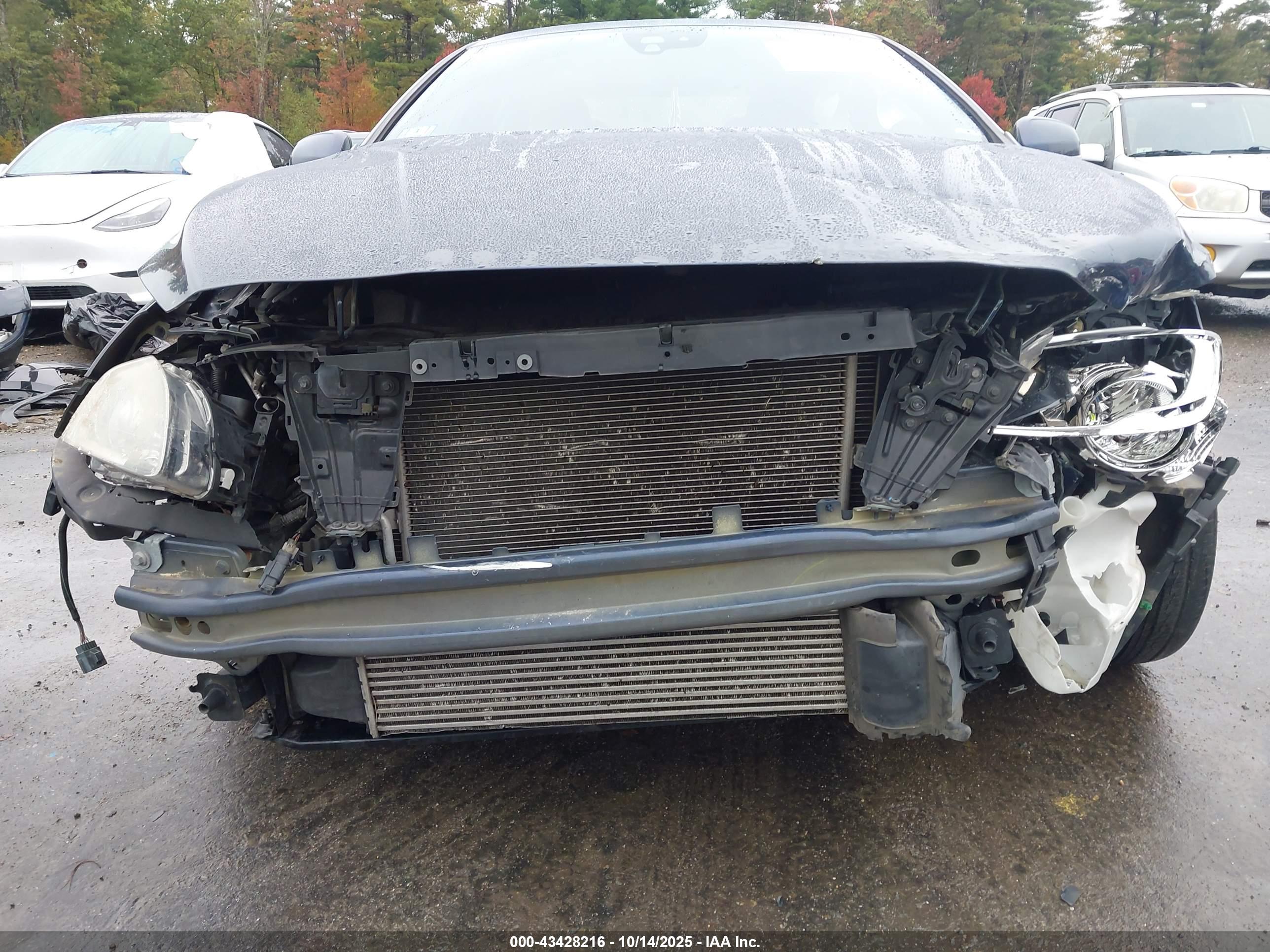 VOLVO S60 image 6