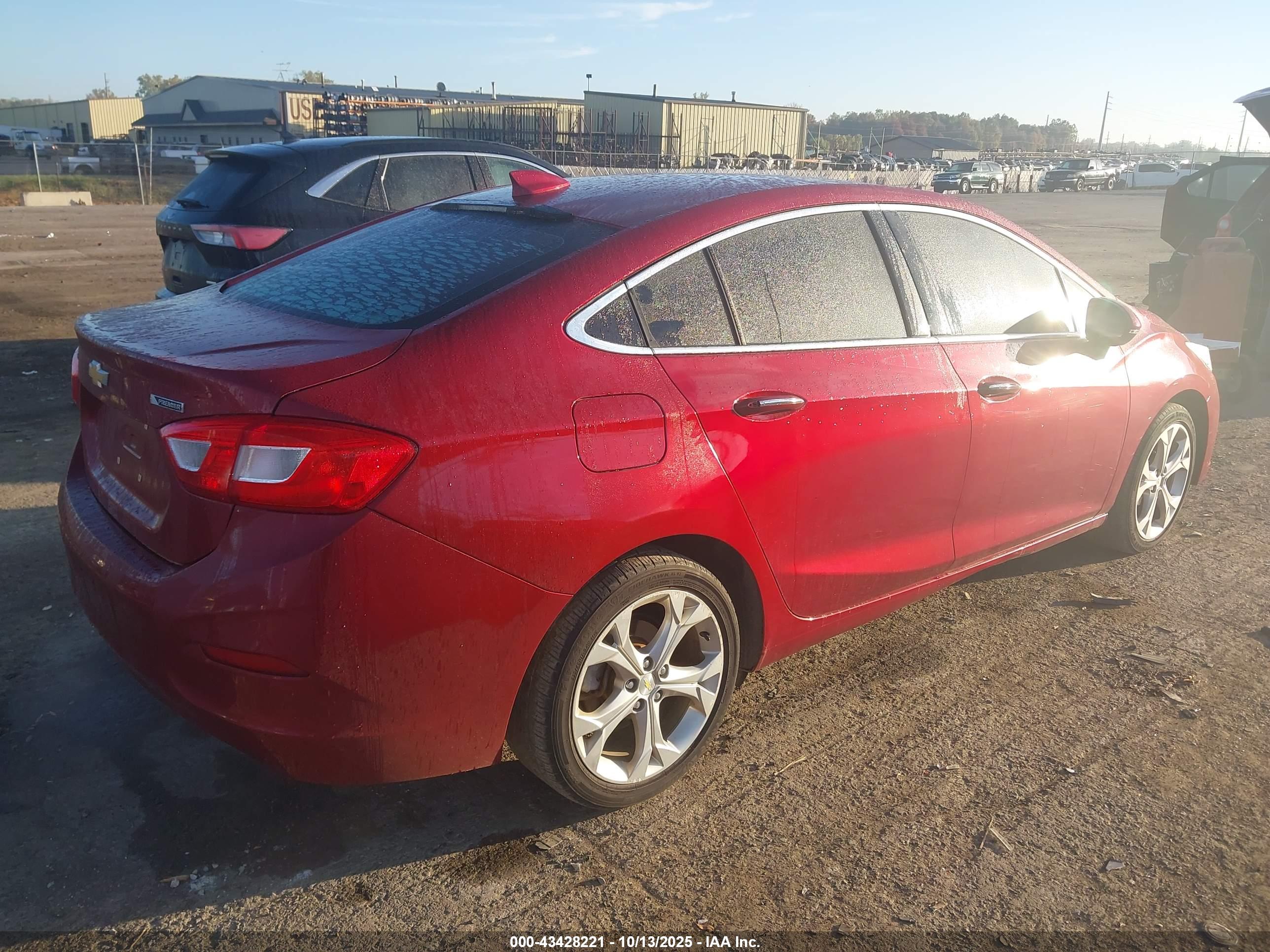 CHEVROLET CRUZE image 4