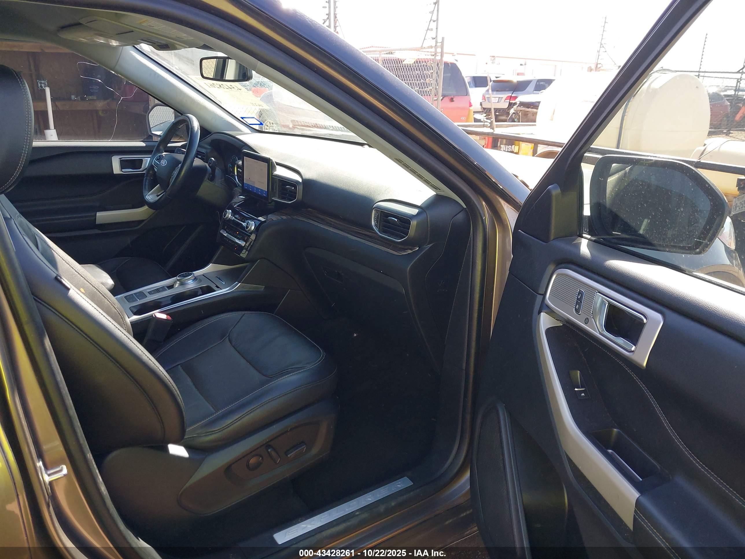 FORD EXPLORER image 5