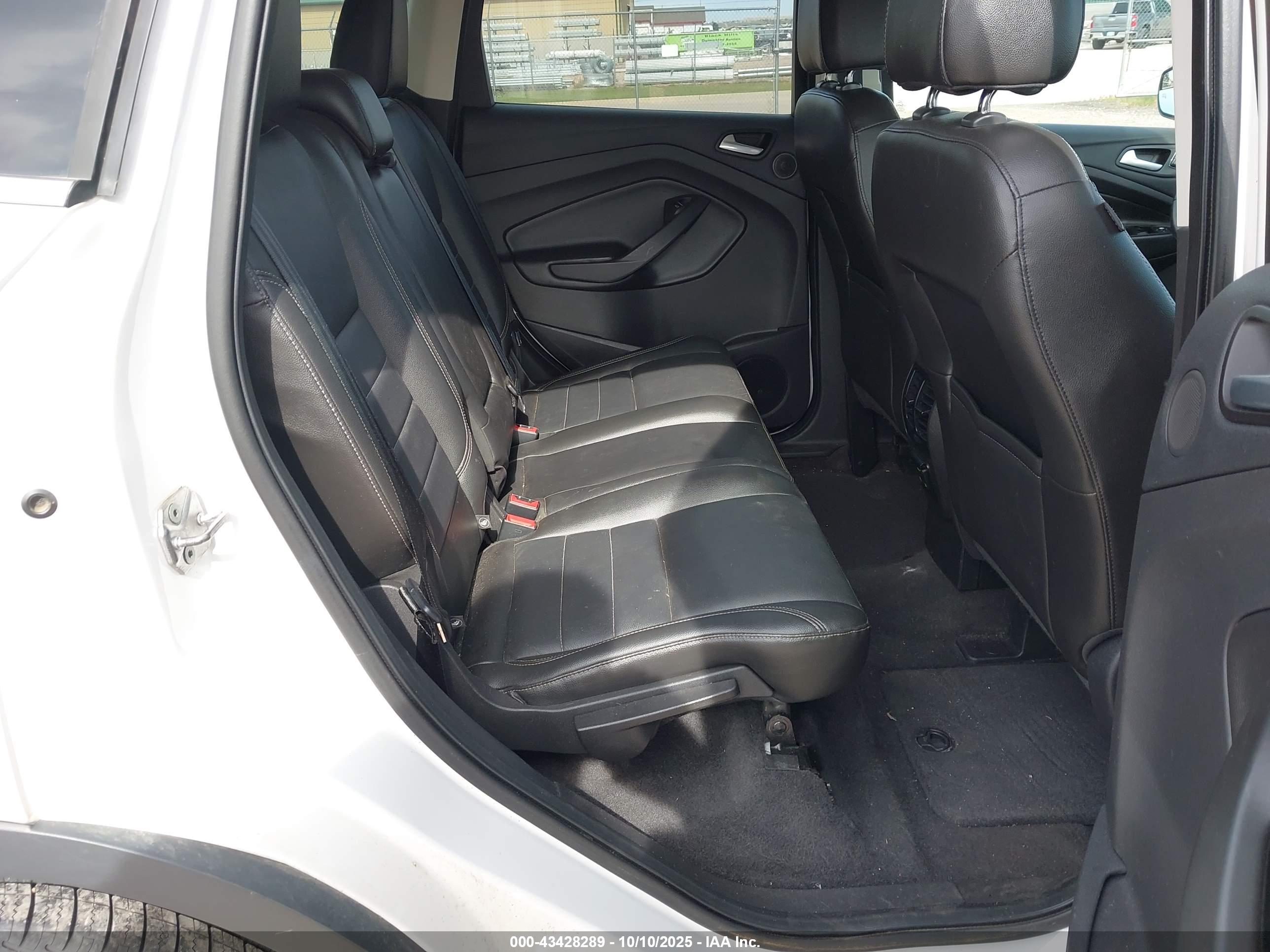 FORD ESCAPE image 8