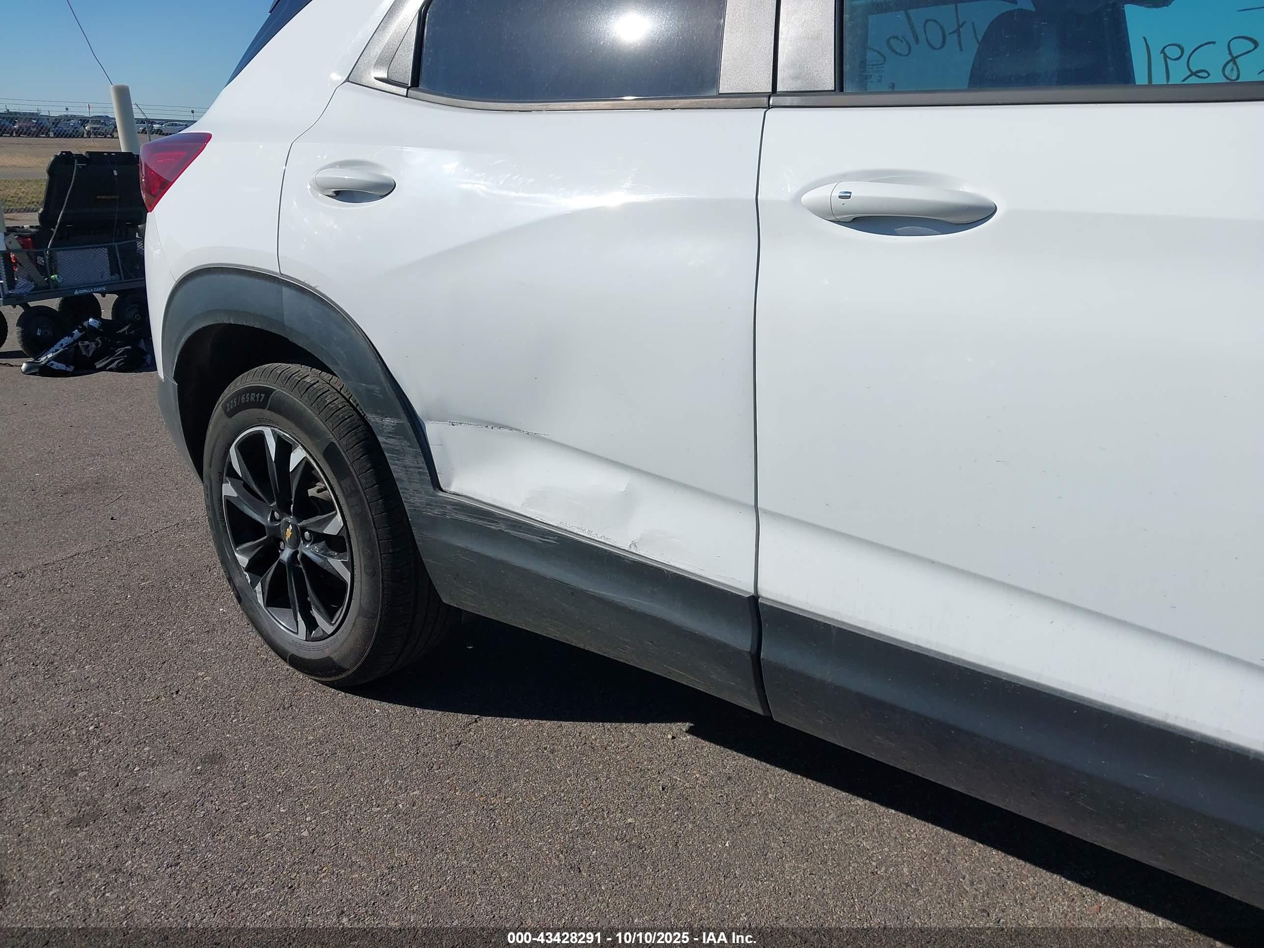 CHEVROLET TRAILBLAZER image 6