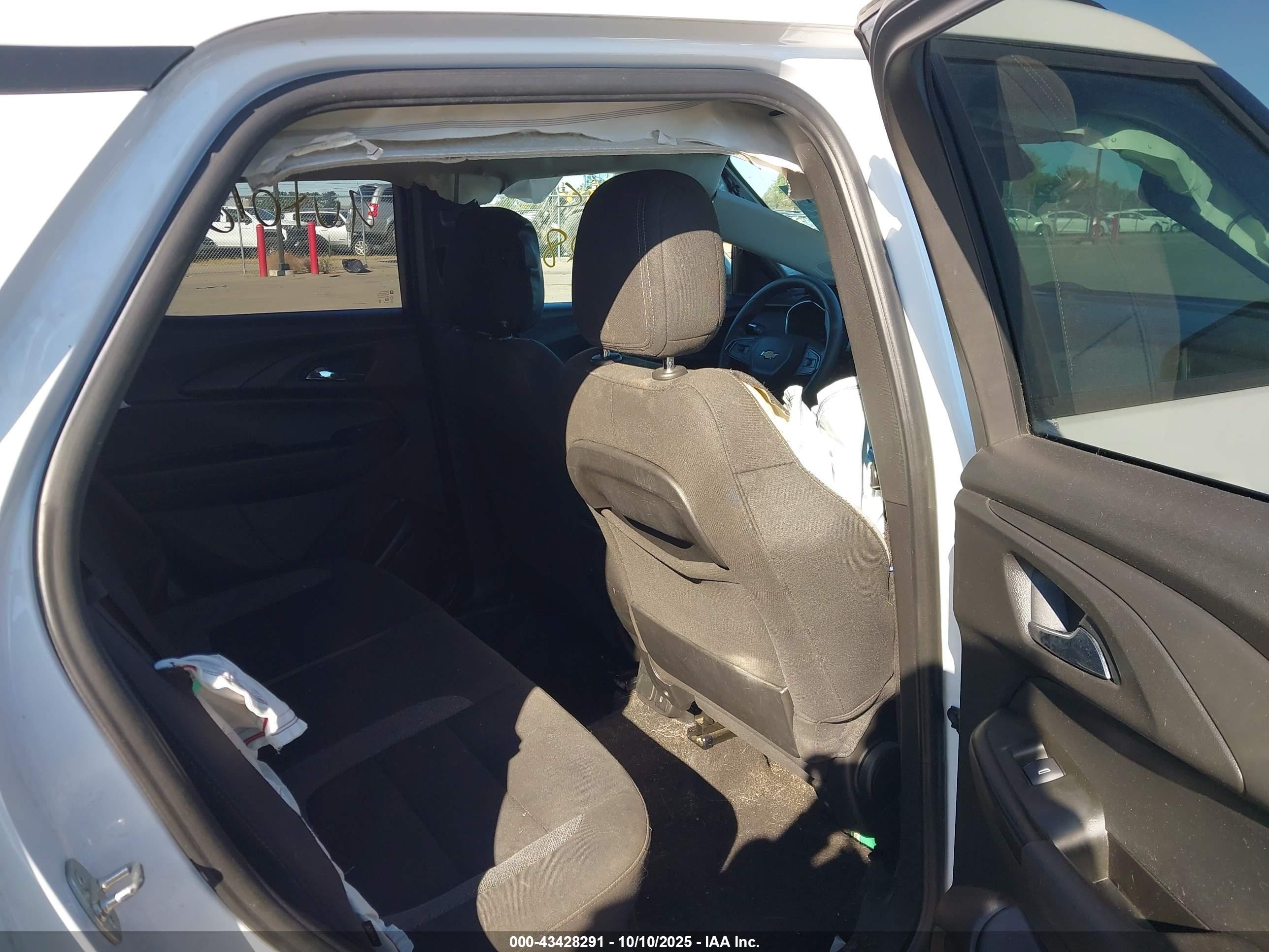 CHEVROLET TRAILBLAZER image 8