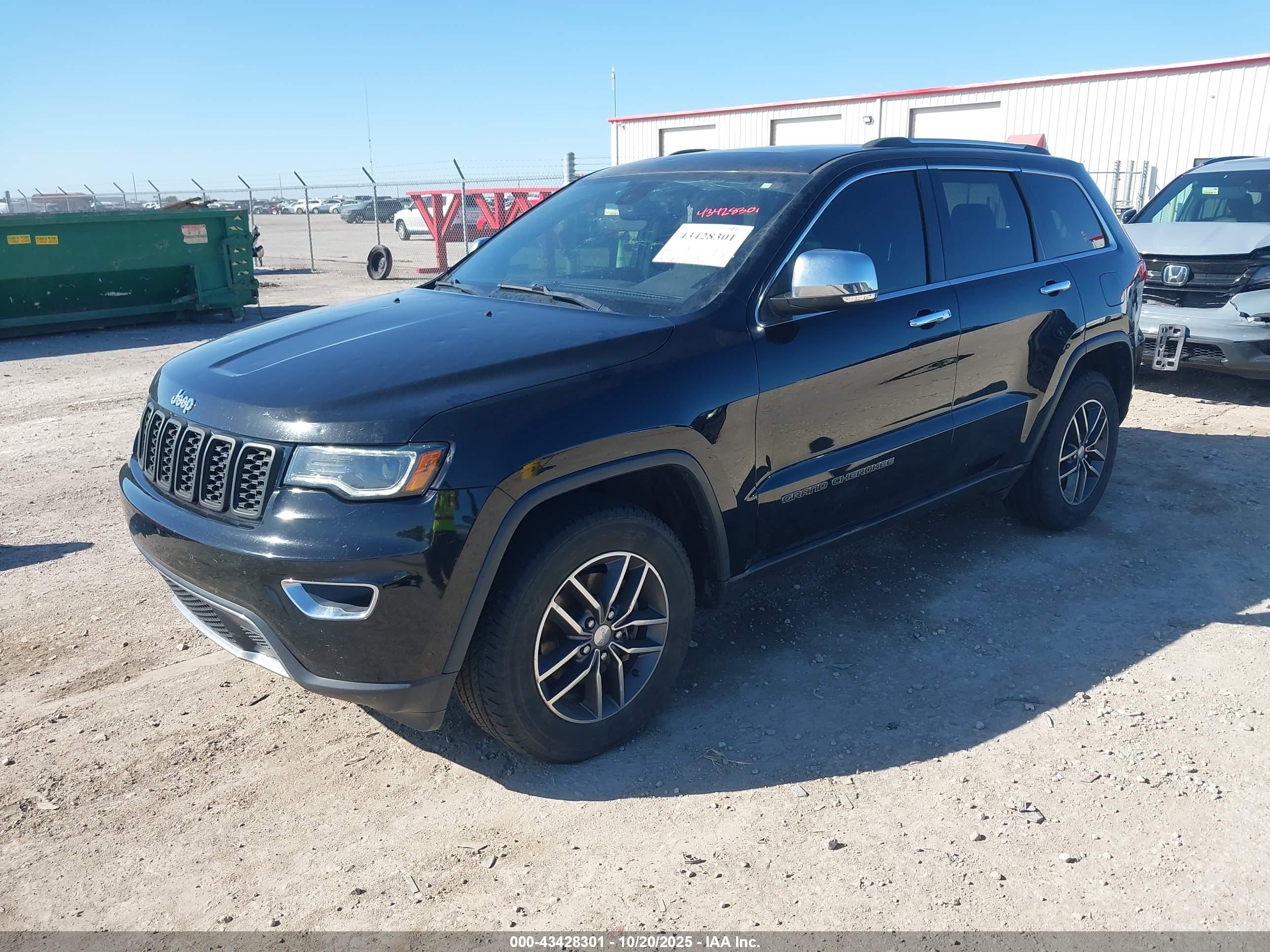 JEEP GRAND image 2