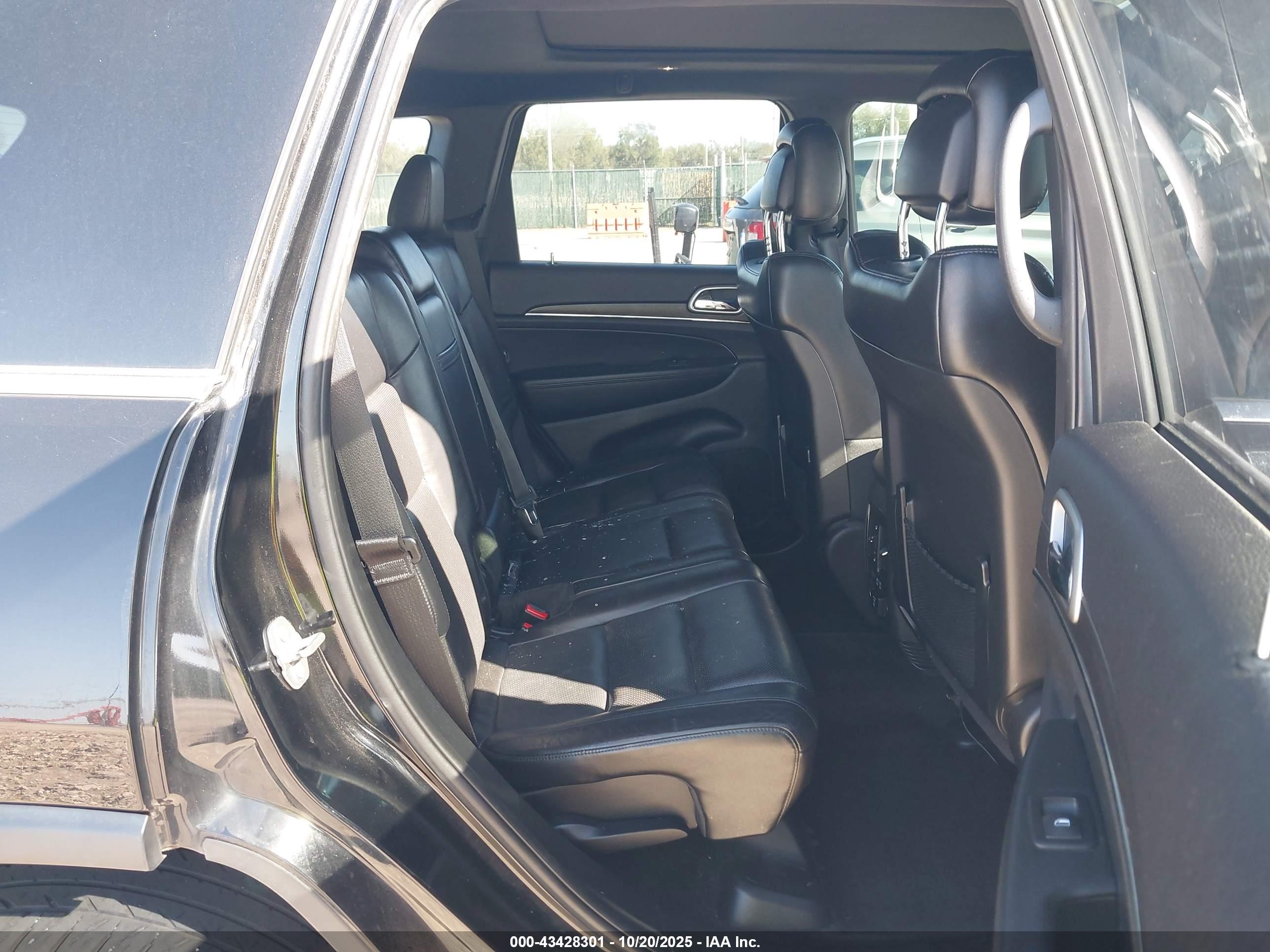 JEEP GRAND image 8