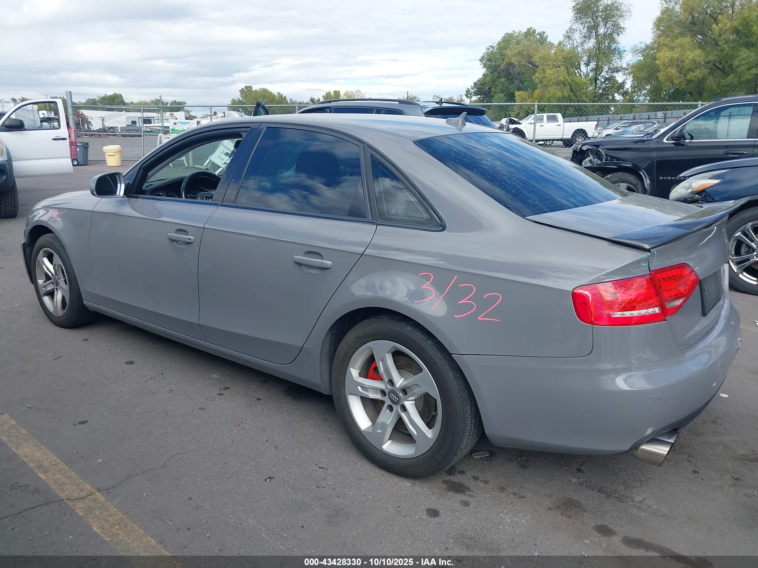 AUDI A4 image 3