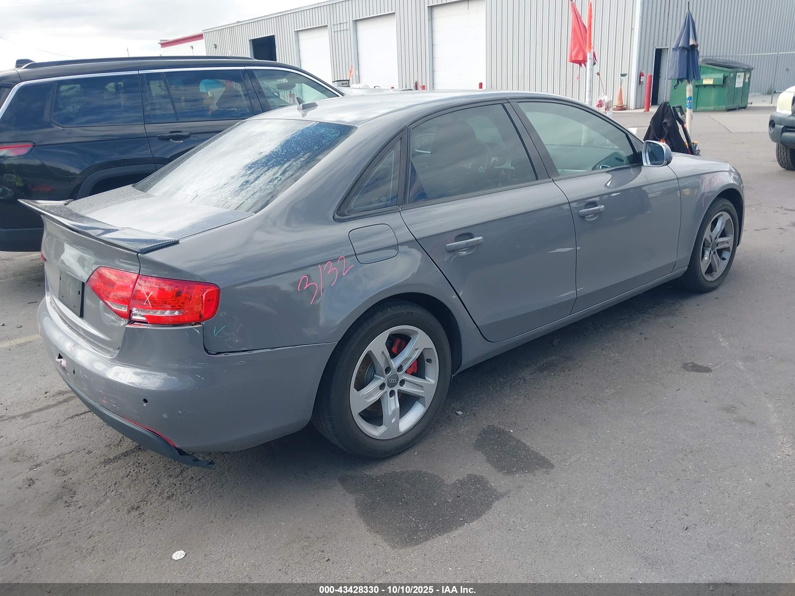 AUDI A4 image 4