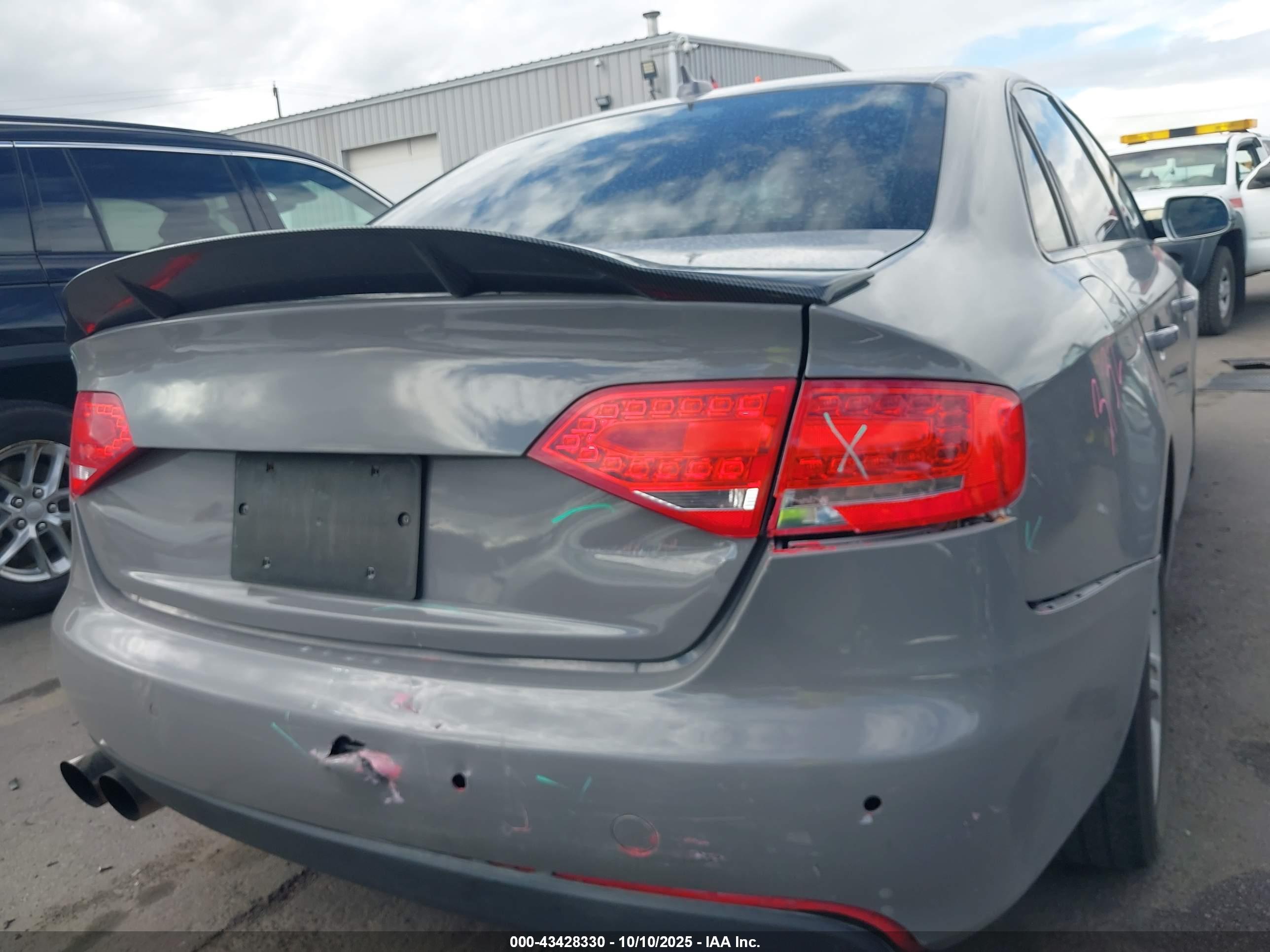 AUDI A4 image 6