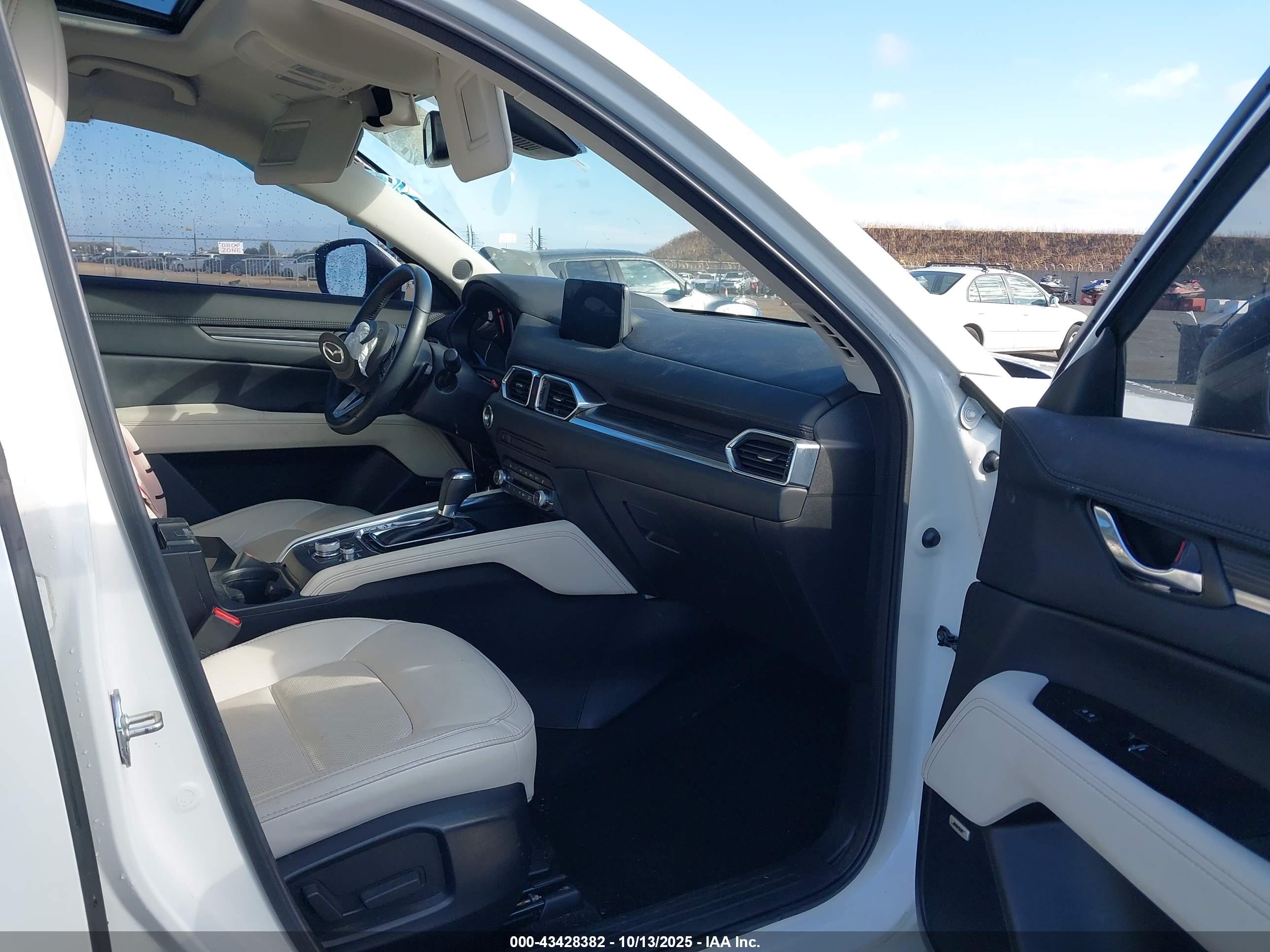 MAZDA CX-5 image 5