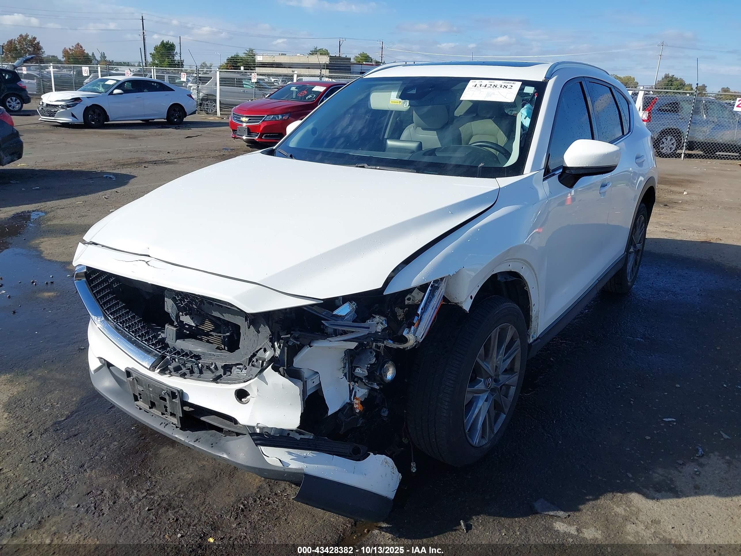 MAZDA CX-5 image 6