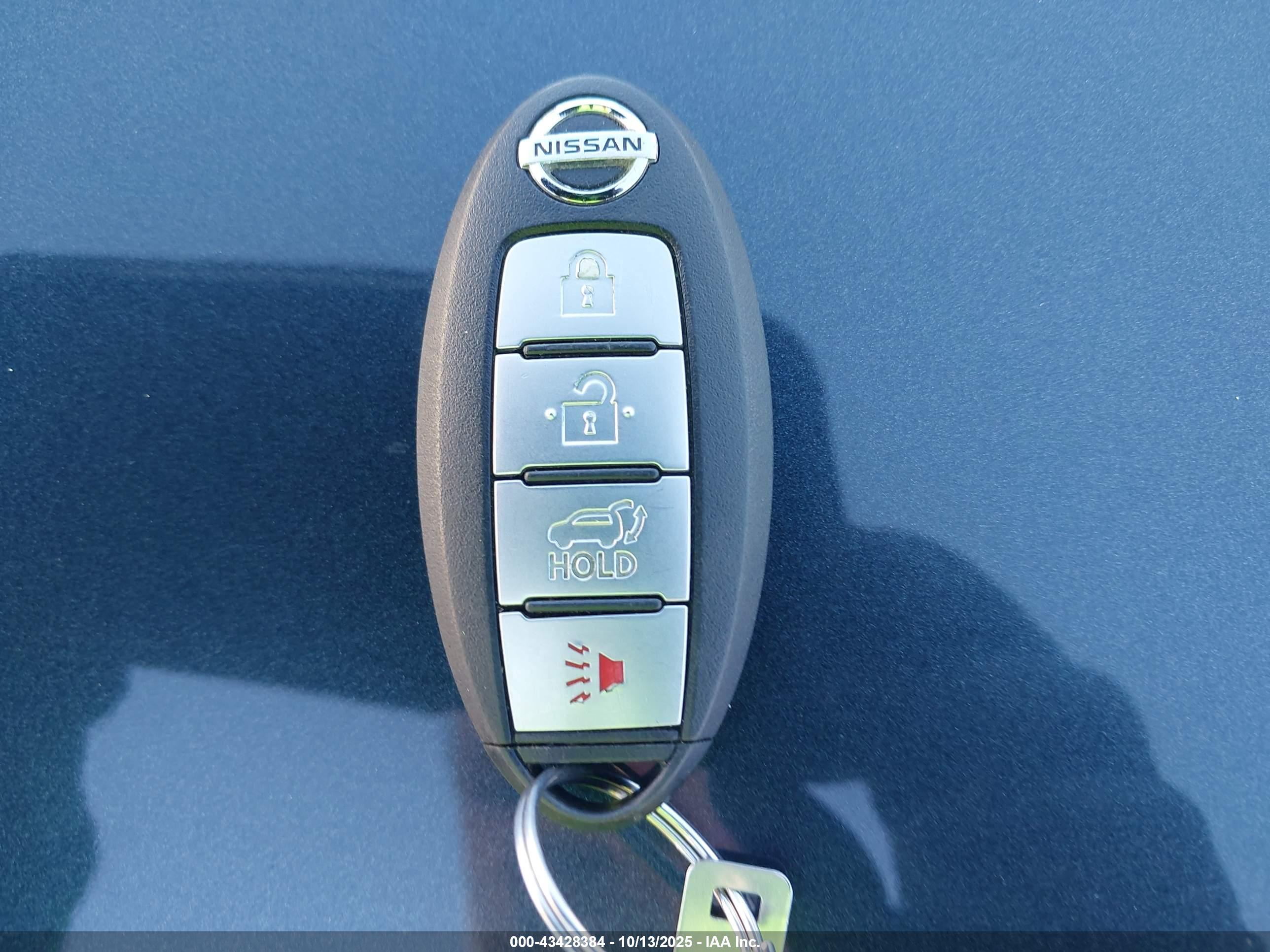 NISSAN ROGUE image 11