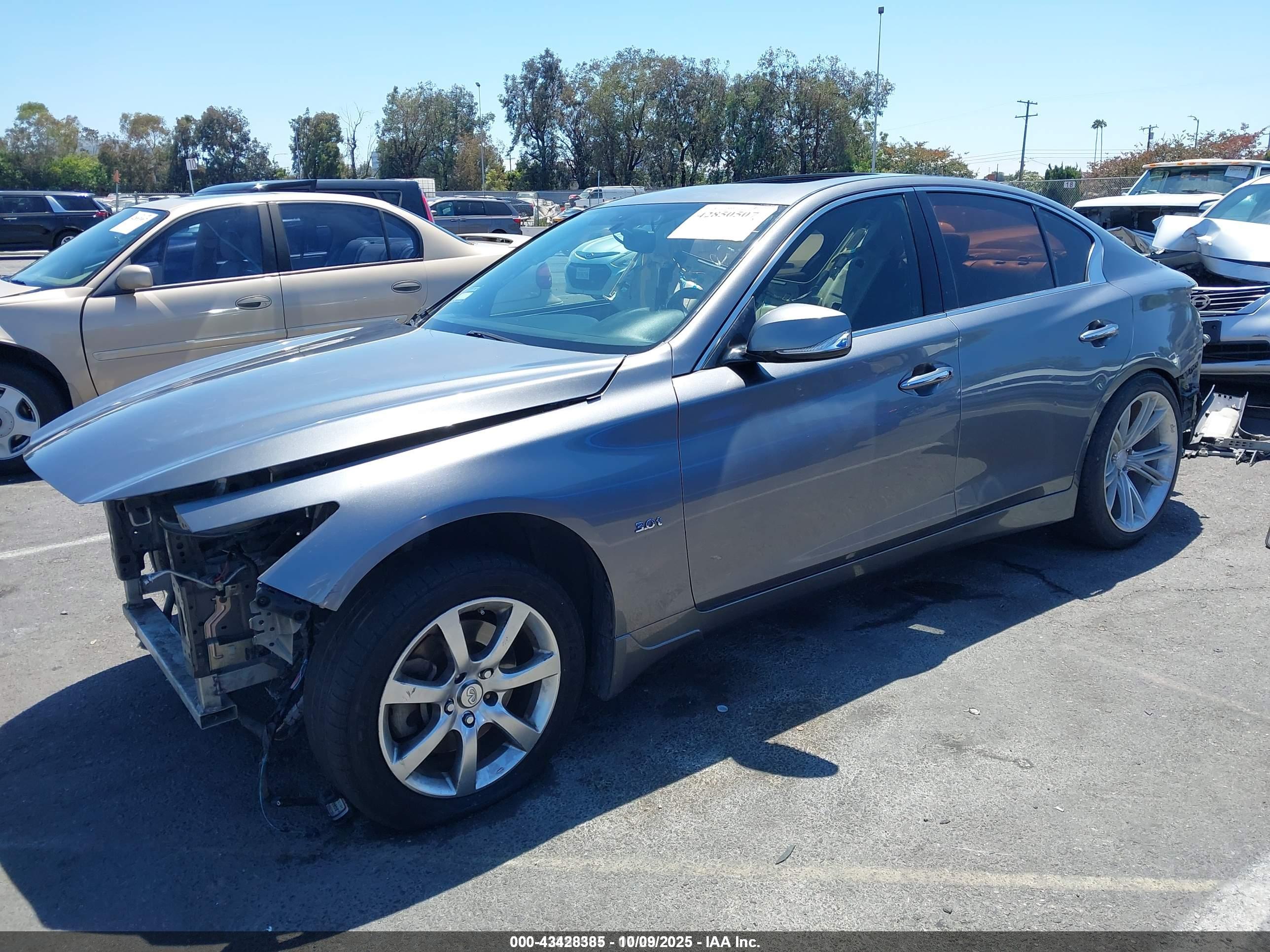 INFINITI Q50 image 2