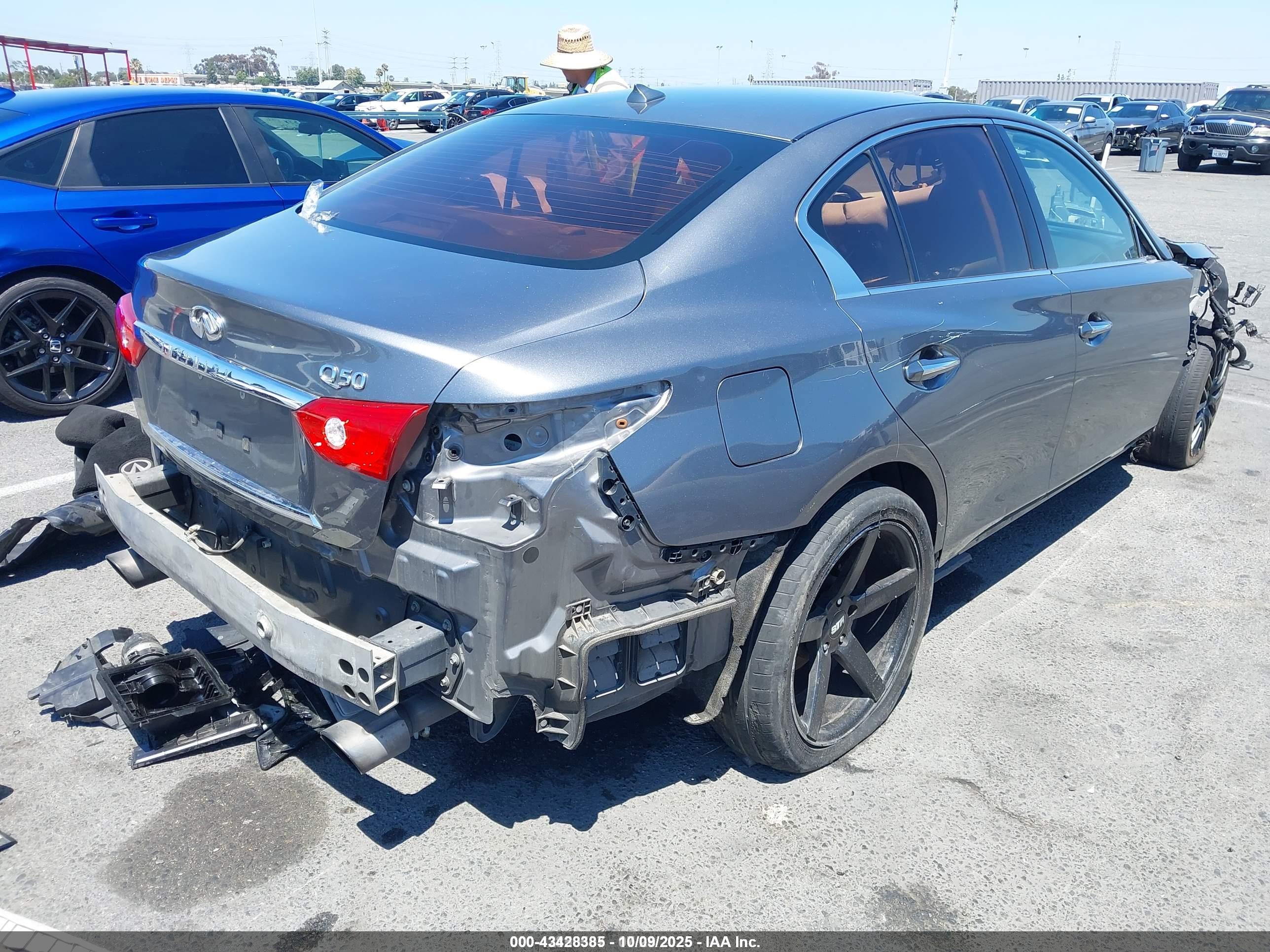 INFINITI Q50 image 4