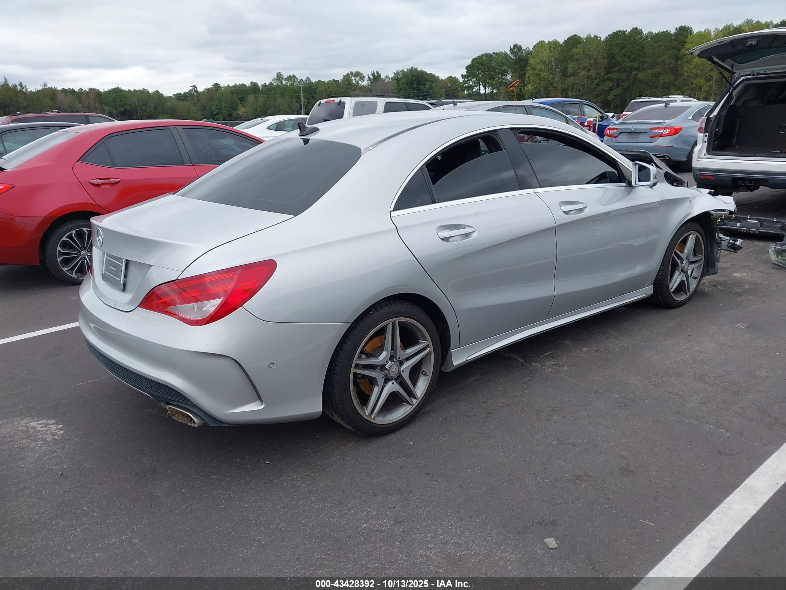 MERCEDES-BENZ CLA image 4
