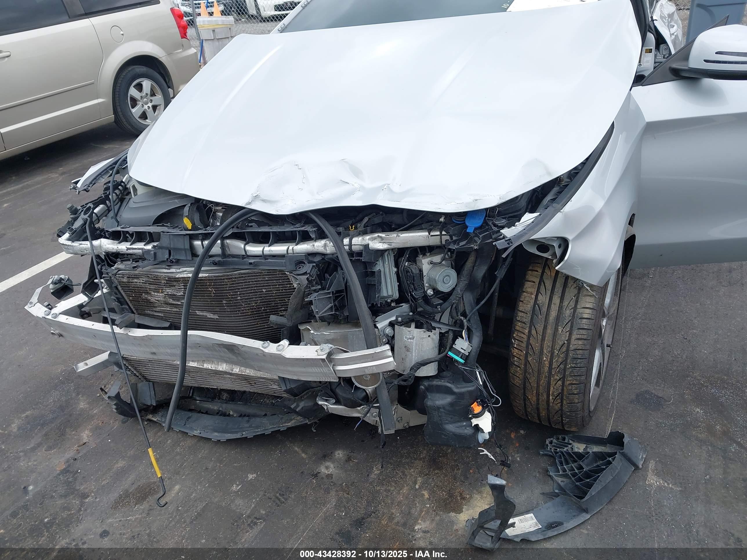 MERCEDES-BENZ CLA image 6