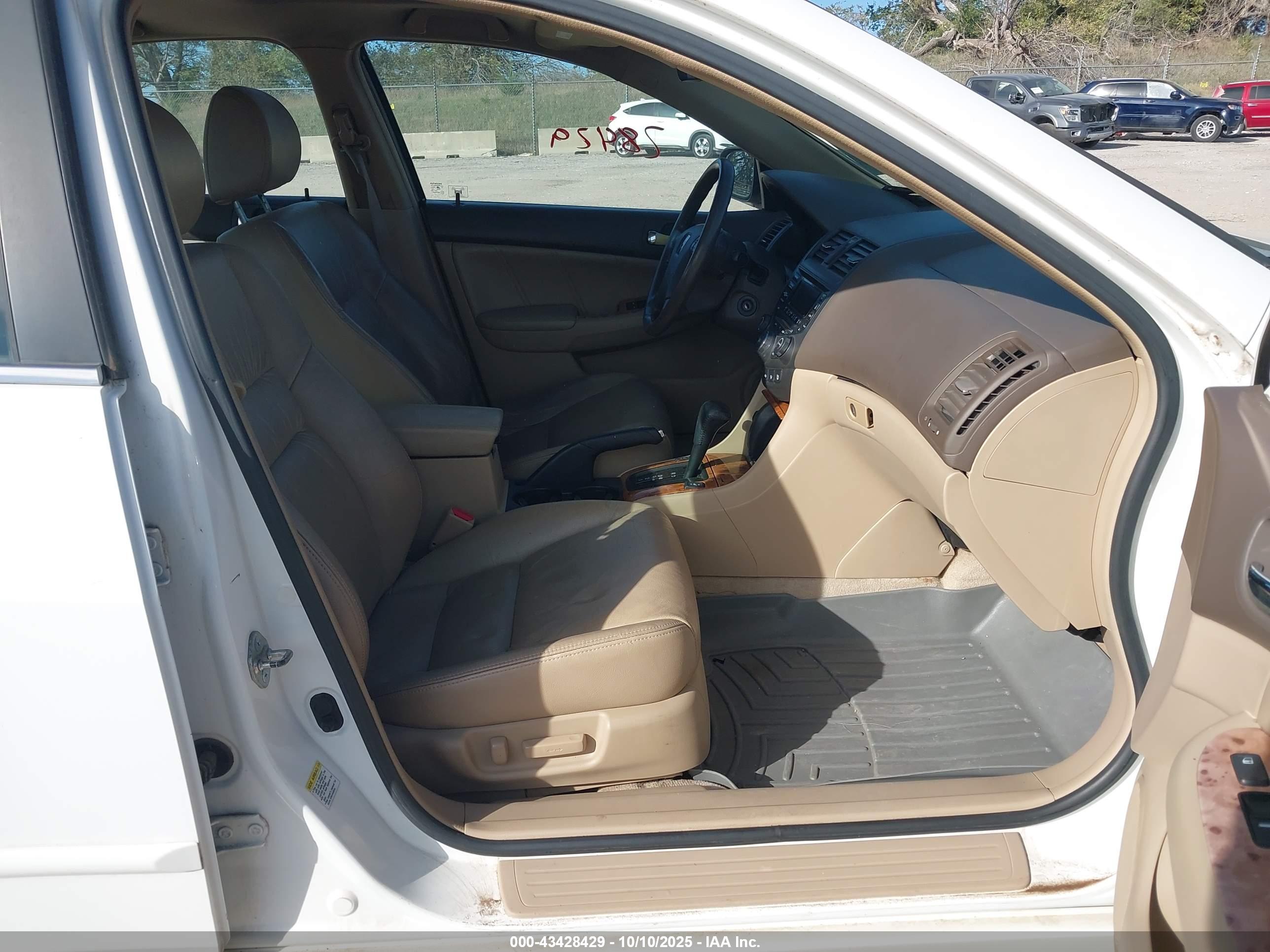 HONDA ACCORD image 5
