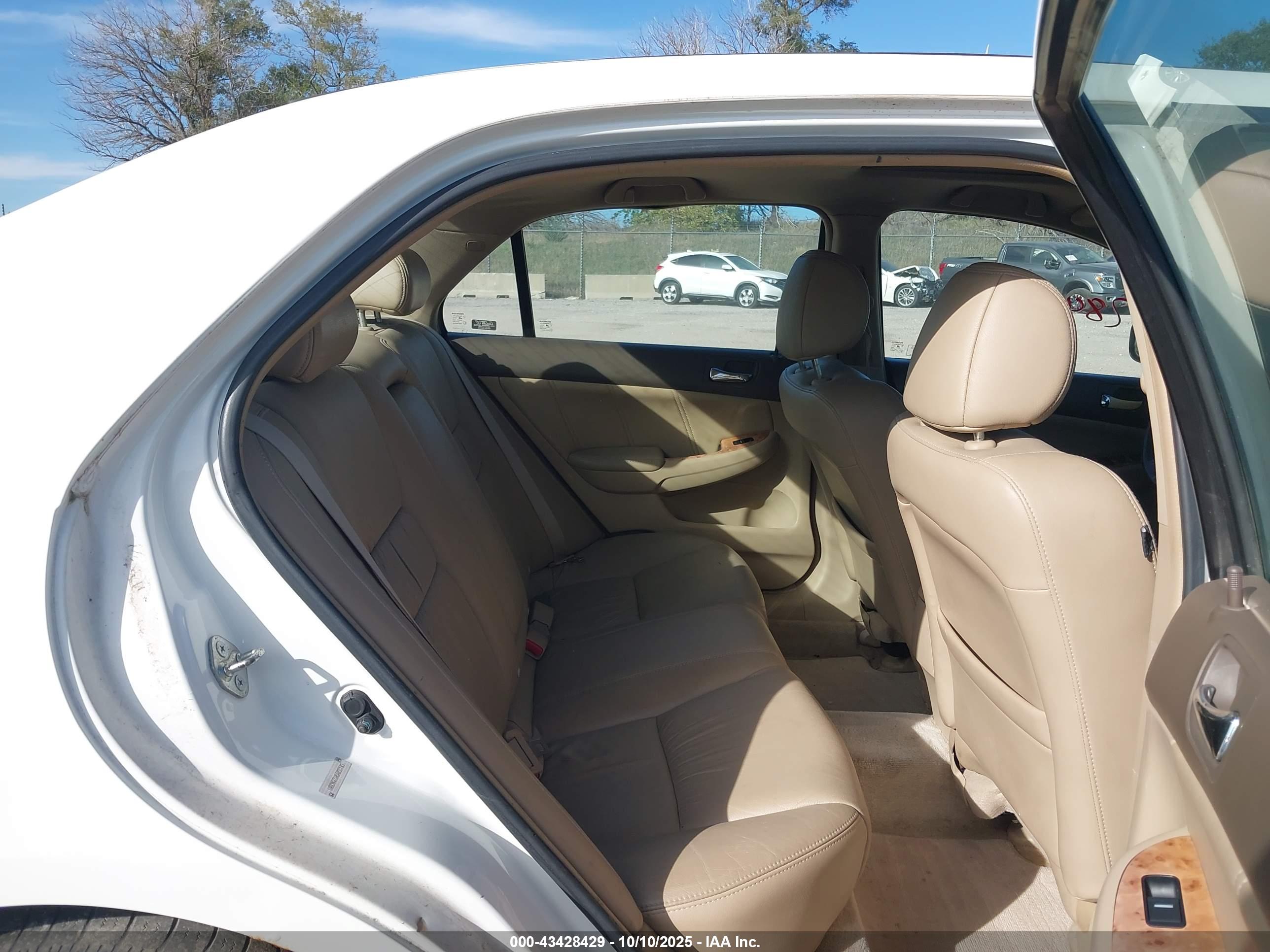 HONDA ACCORD image 8
