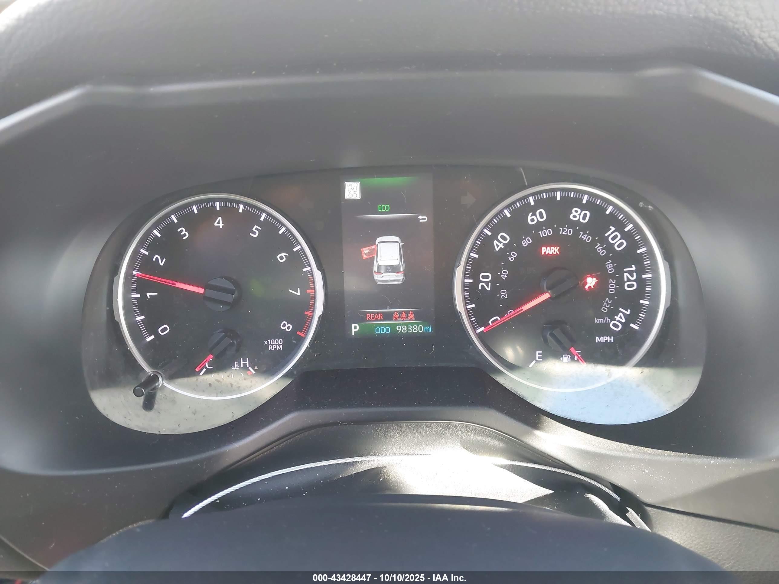 TOYOTA RAV4 image 7