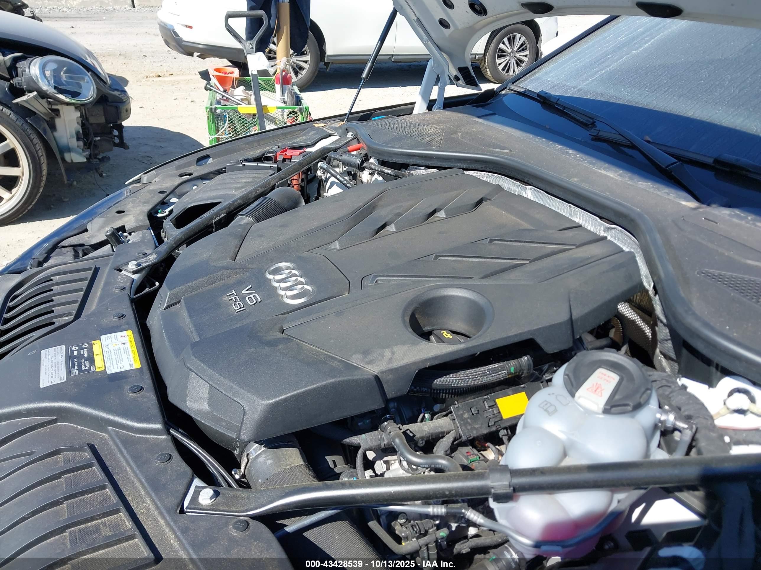 AUDI A8 image 10