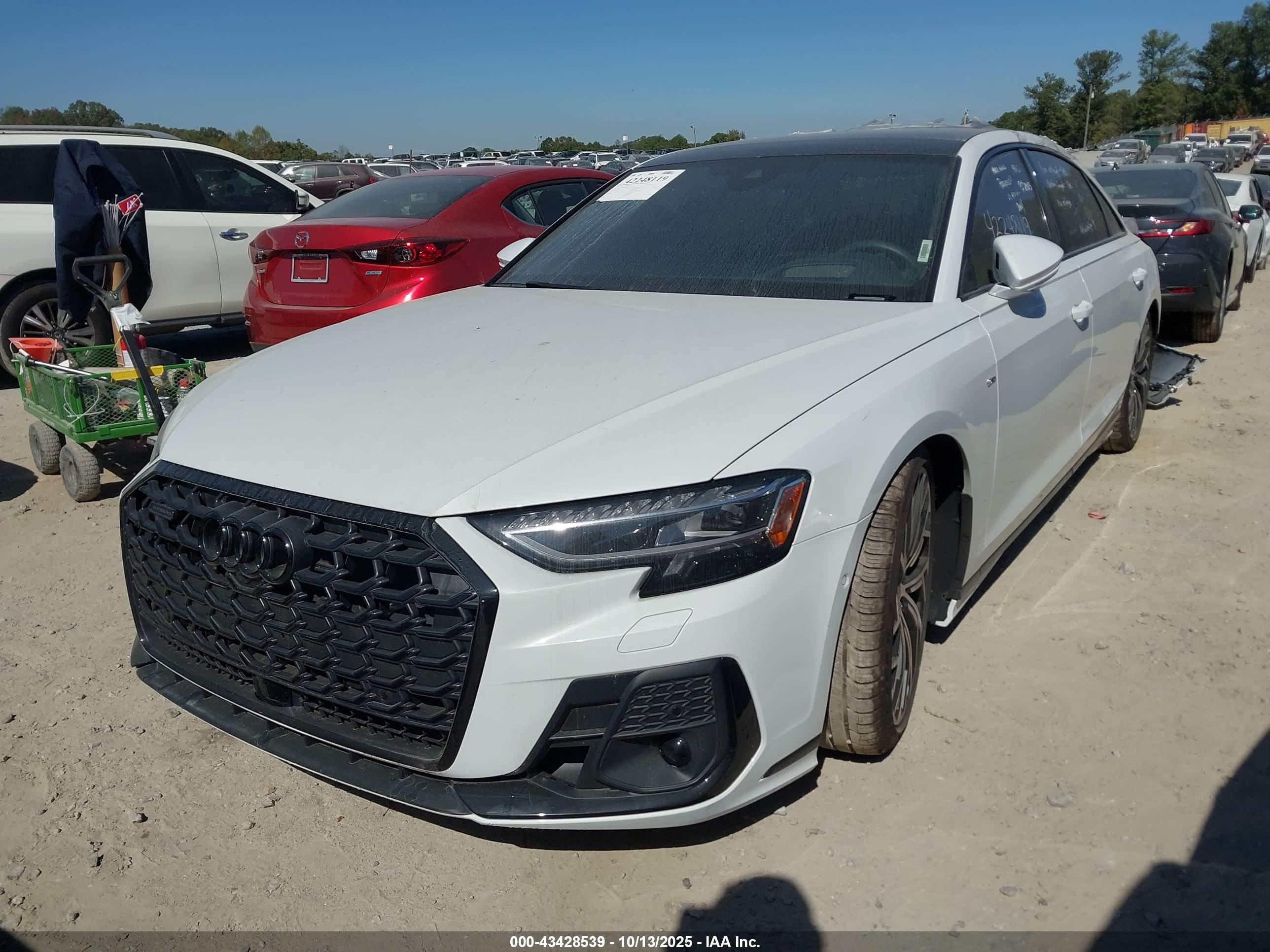 AUDI A8 image 2