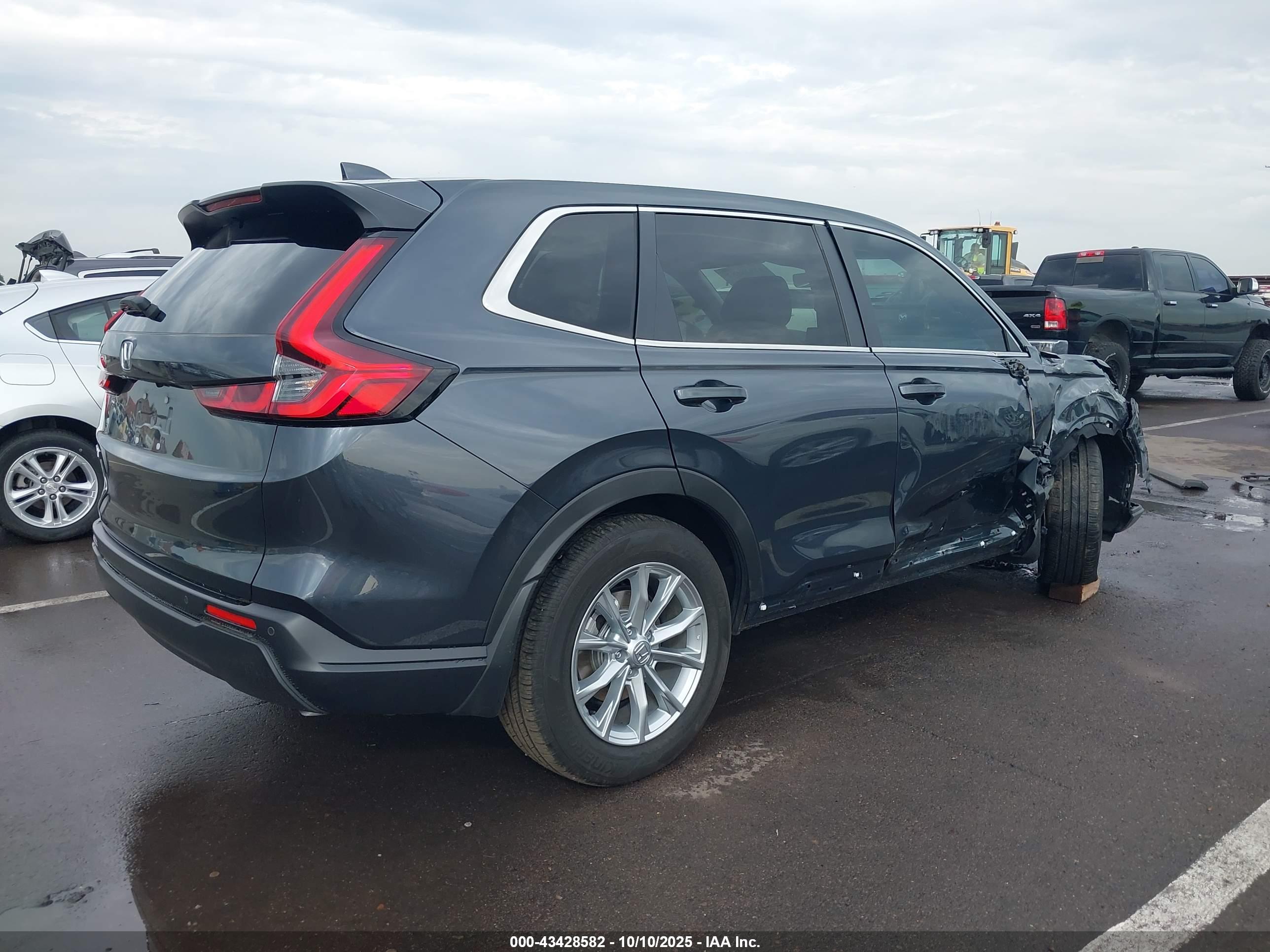 HONDA CR-V image 4